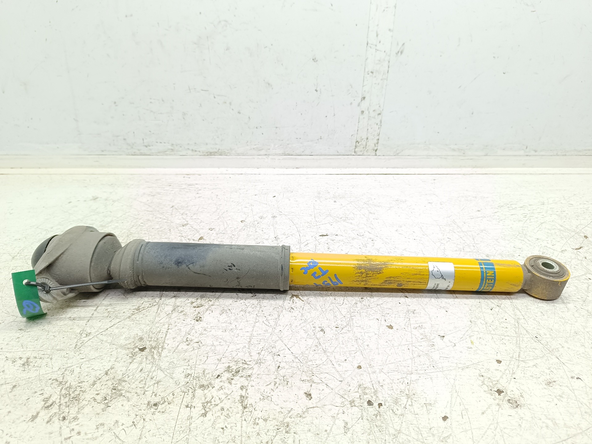 Recambio de amortiguador trasero izquierdo para audi a3 (8p) 1.9 tdi ambiente referencia OEM IAM 24172936  