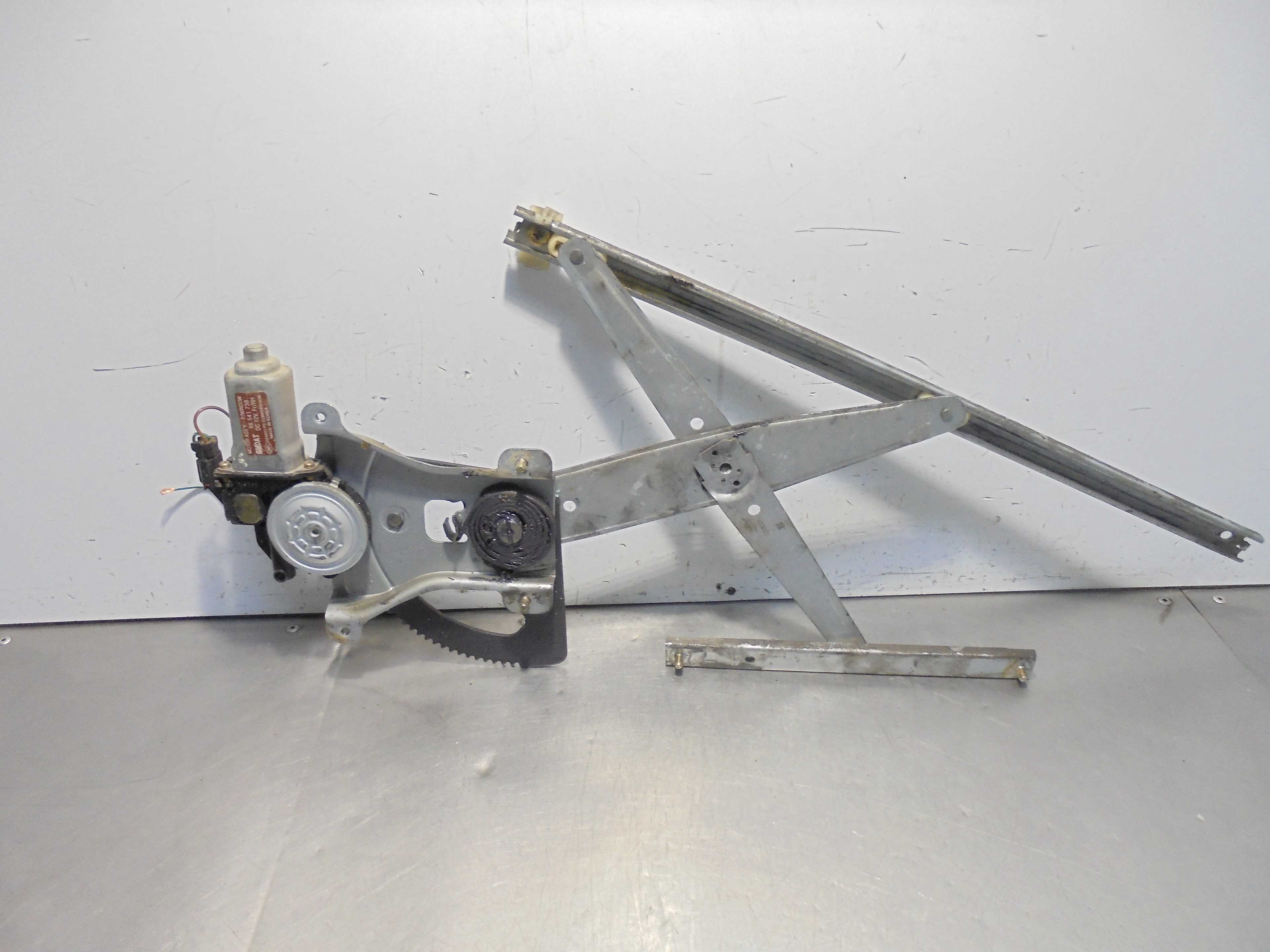 Recambio de elevalunas delantero derecho para chevrolet kalos 1.4 se referencia OEM IAM 96541738 ELECTRICO 4 PUERTAS DENSO