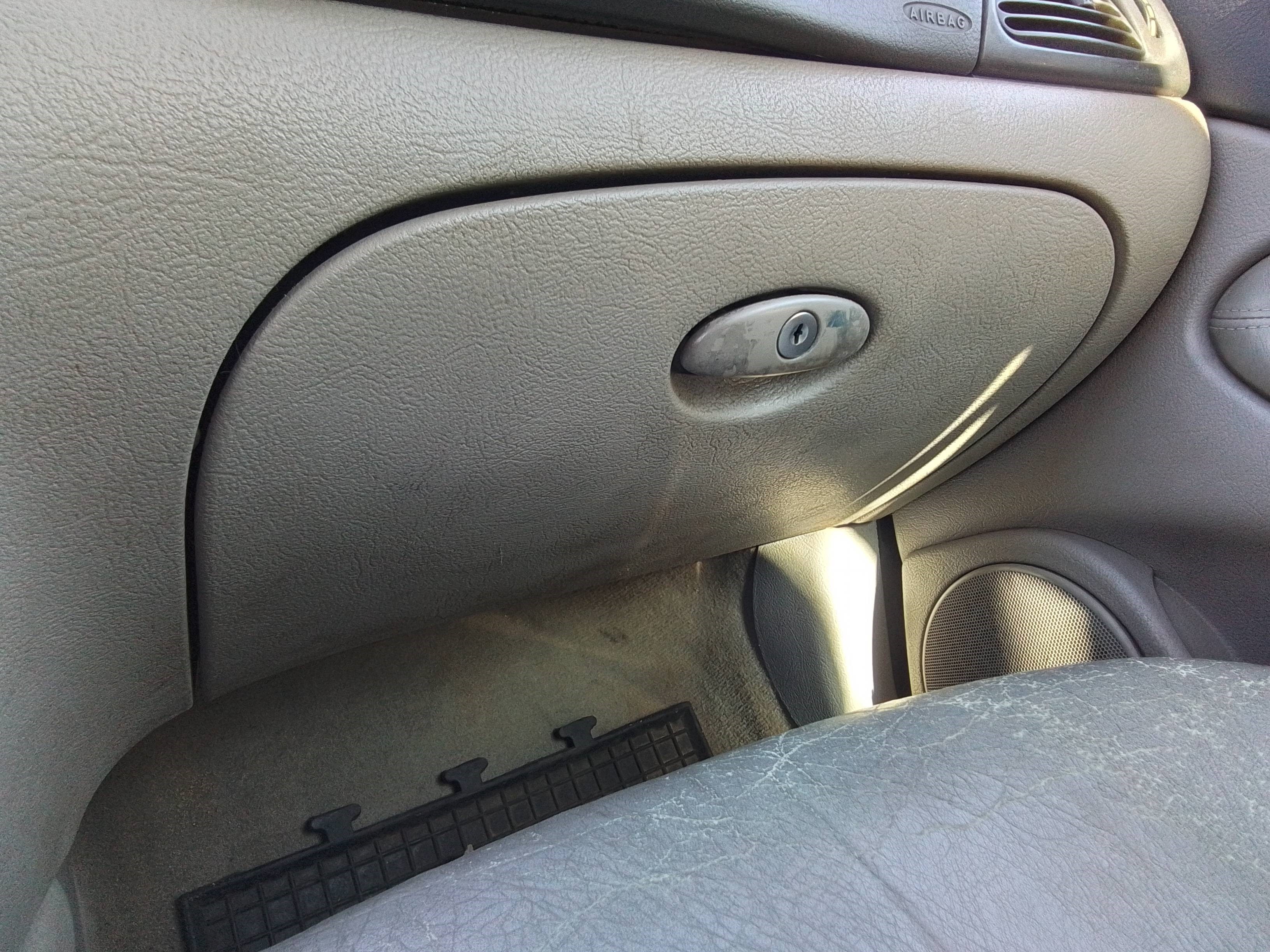 Recambio de guantera para citroën c5 break exclusive referencia OEM IAM   