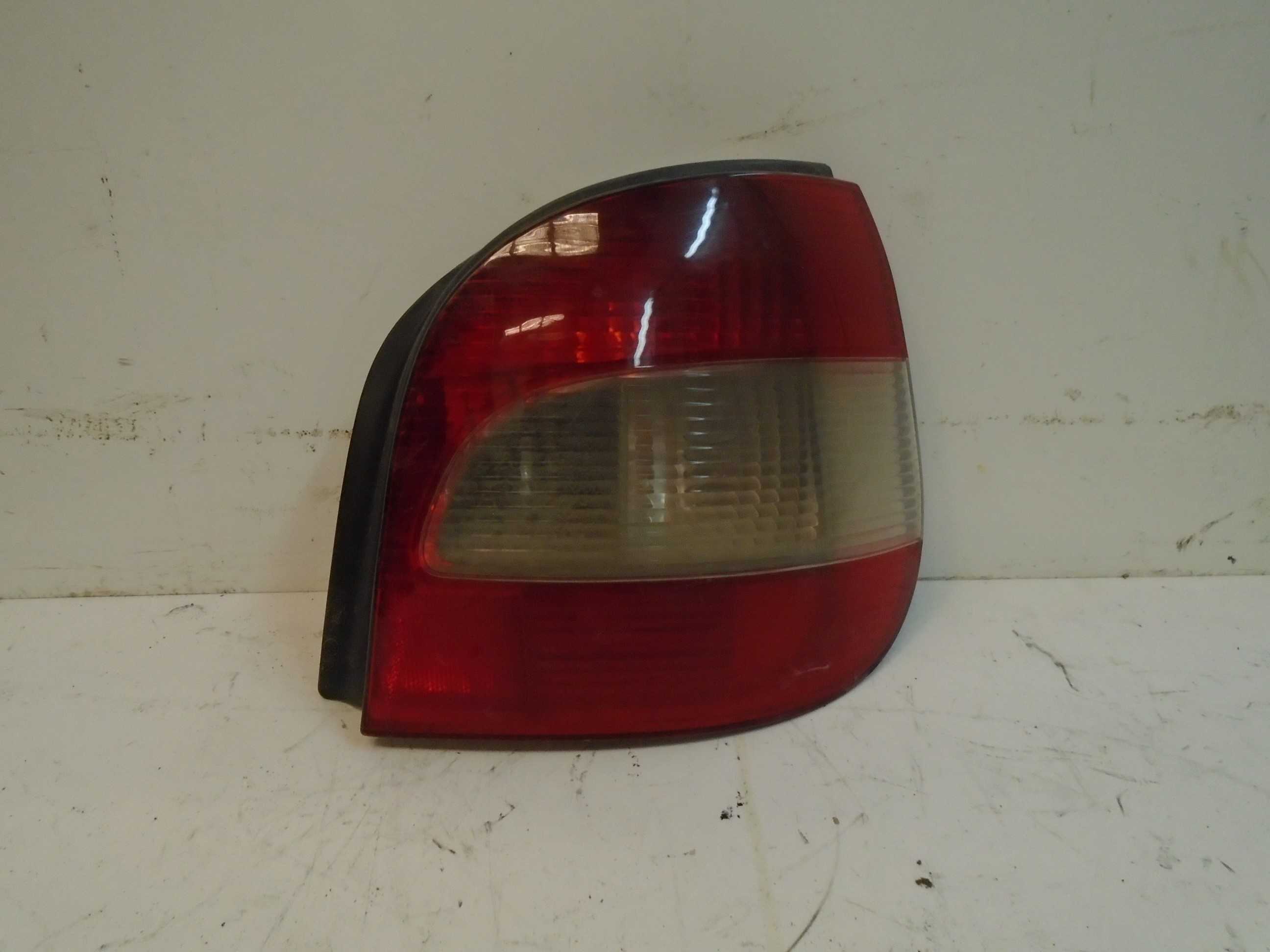 Recambio de piloto trasero derecho para renault scenic (ja..) 1.9 dci authentique referencia OEM IAM   