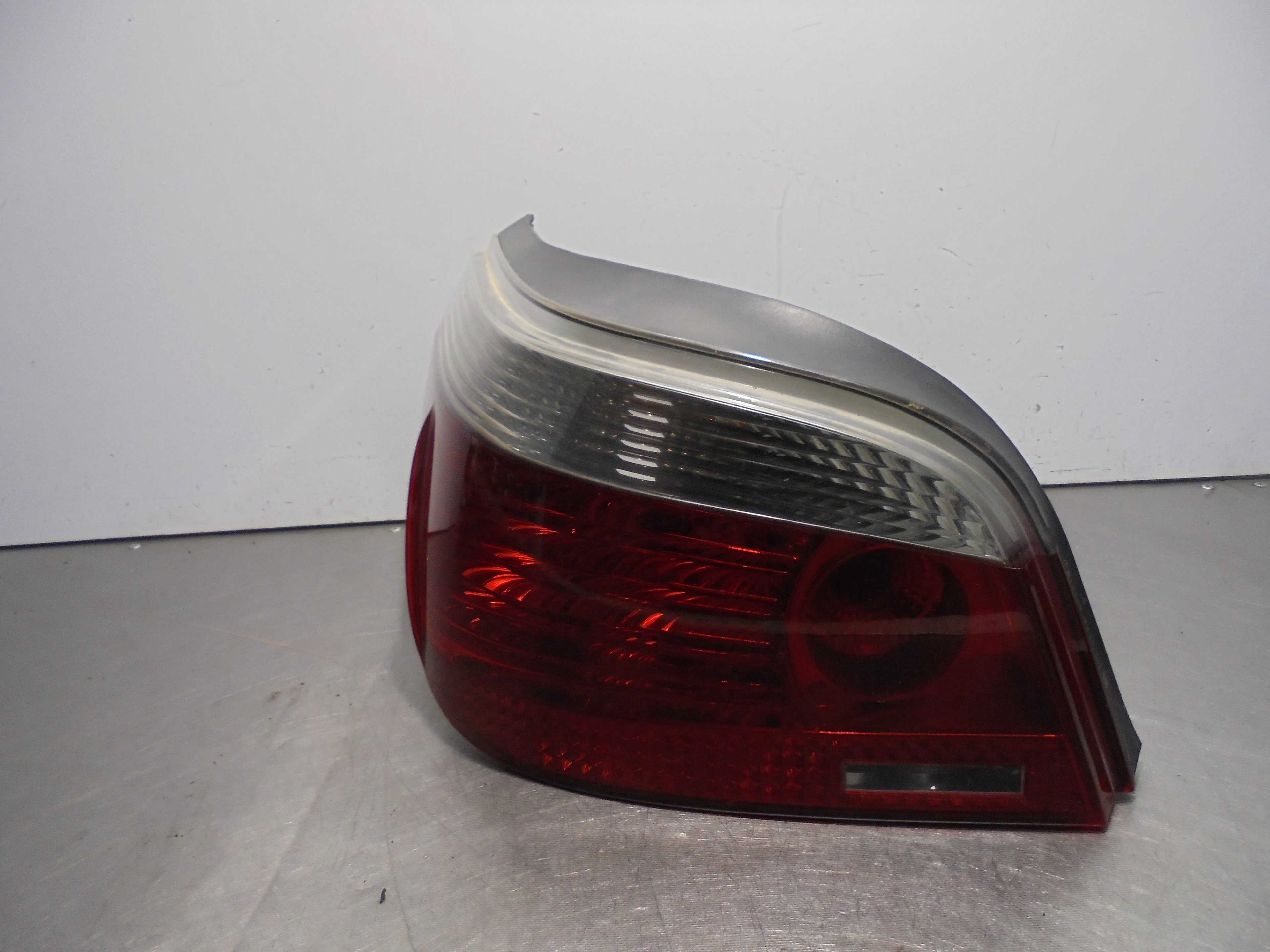 Recambio de piloto trasero izquierdo para bmw serie 5 berlina (e60) 530d referencia OEM IAM 7165737 15823703 HELLA