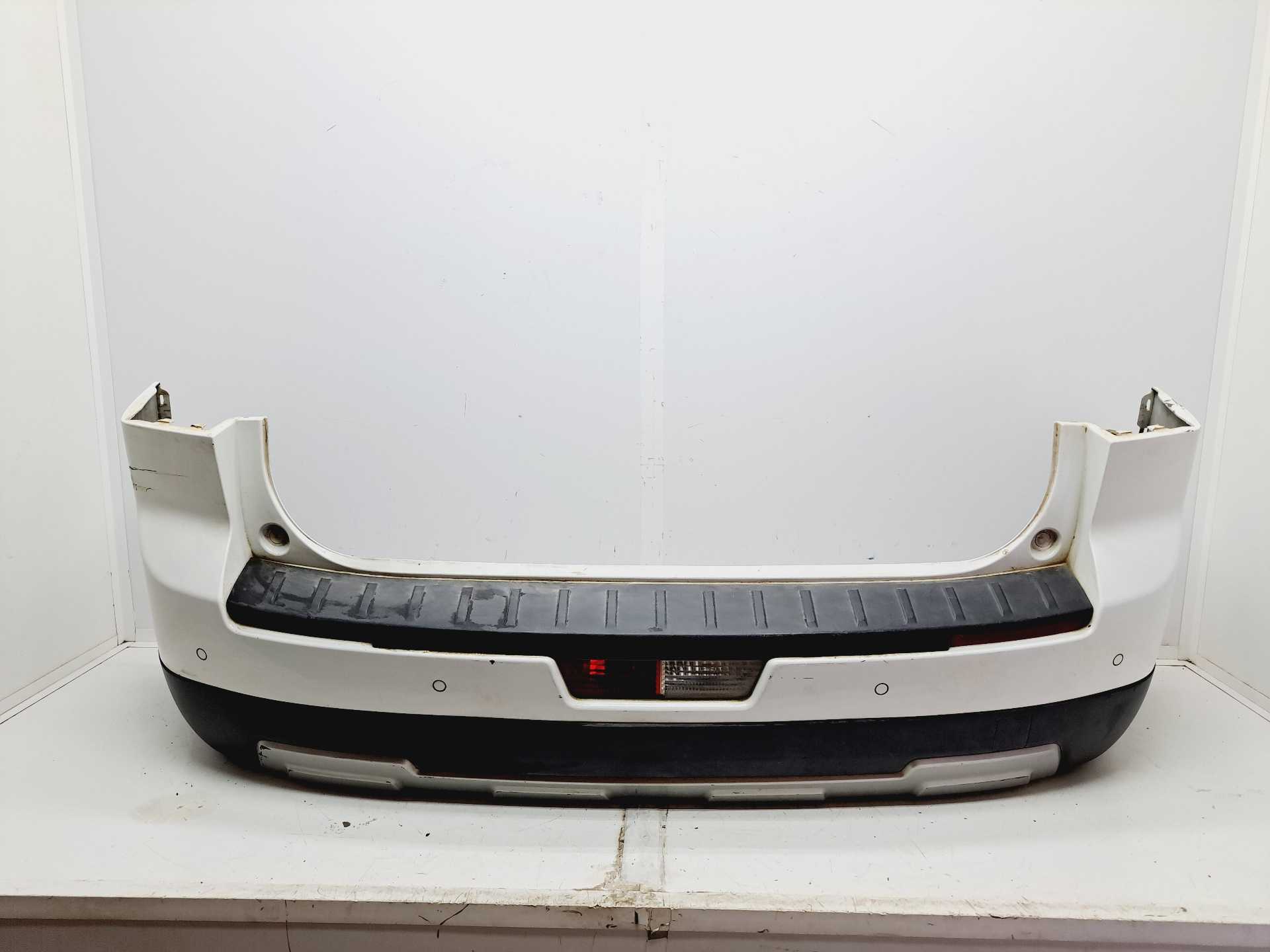 Recambio de paragolpes trasero para chevrolet orlando 2.0 diesel cat referencia OEM IAM 96895643  