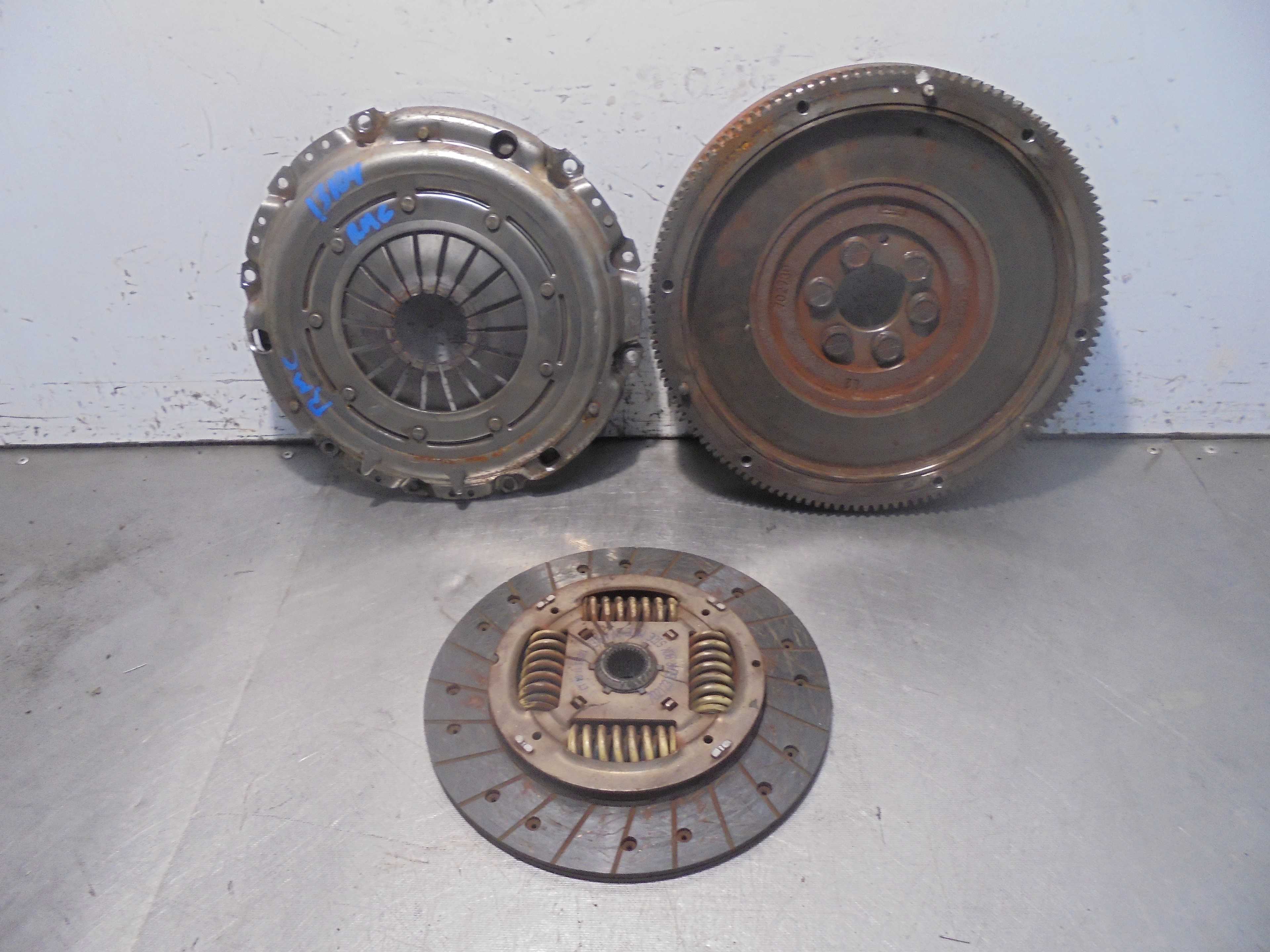 Recambio de kit embrague para skoda octavia berlina (1z3) edition 100 referencia OEM IAM  VALEO 