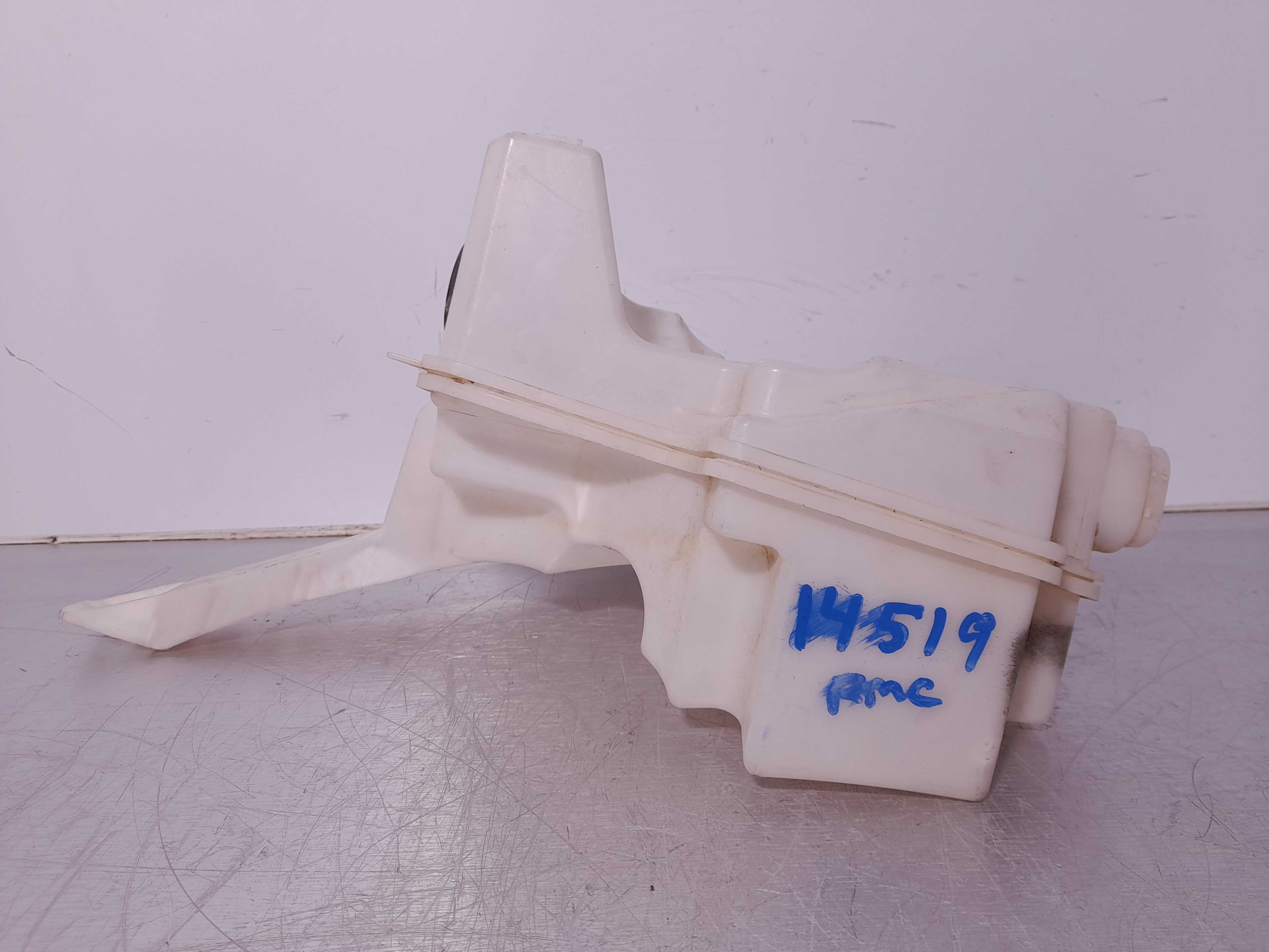 Recambio de deposito limpia para renault clio iv grandtour dynamique referencia OEM IAM 289103346RL  