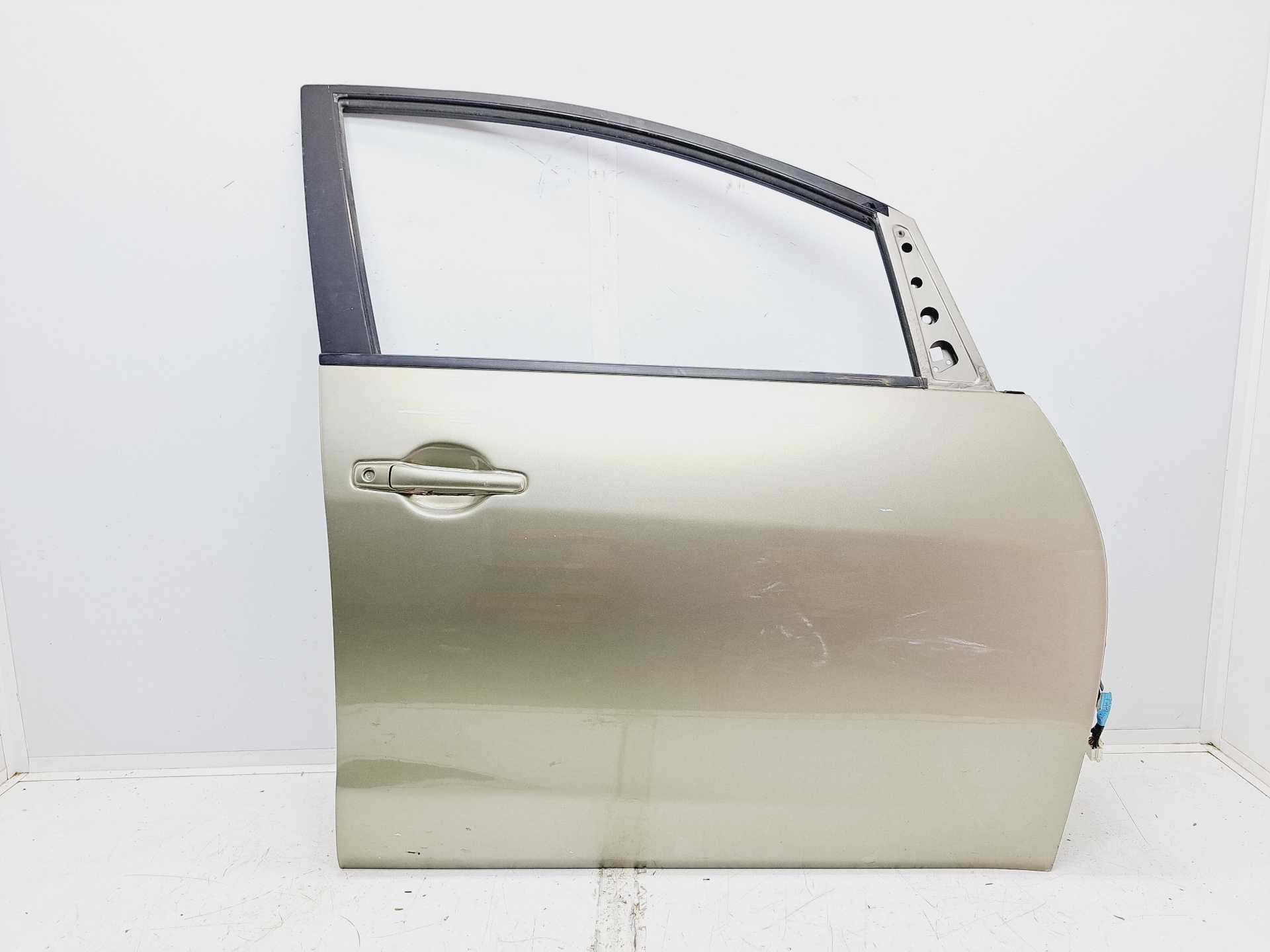 Recambio de puerta delantera derecha para mitsubishi grandis (na0w) 2.0 di-d cat referencia OEM IAM   