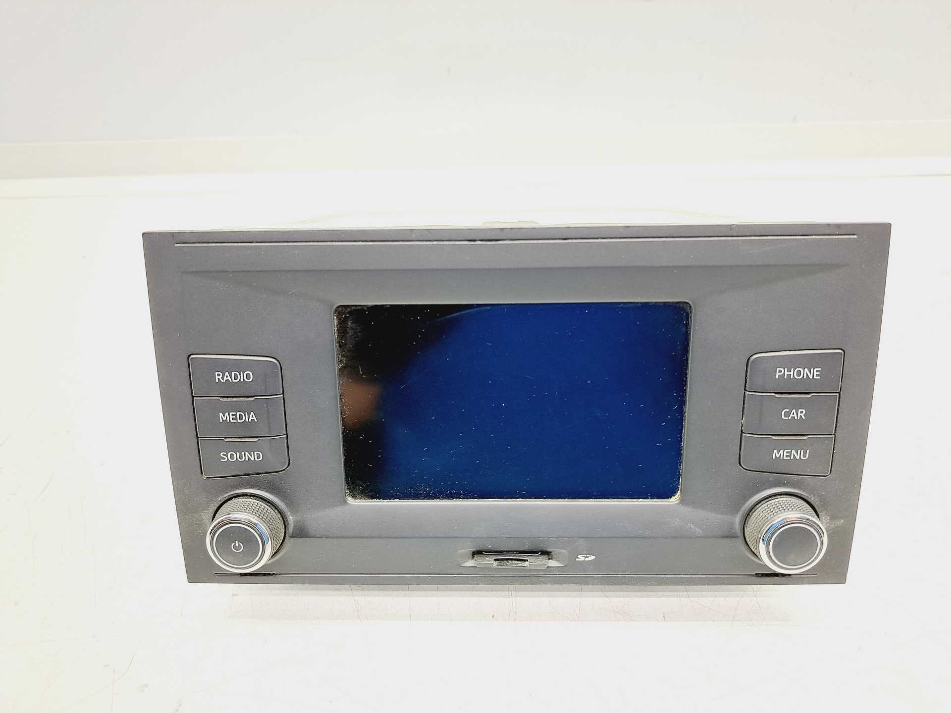Recambio de sistema audio / radio cd para seat leon (5f1) reference referencia OEM IAM 5F0035869C  