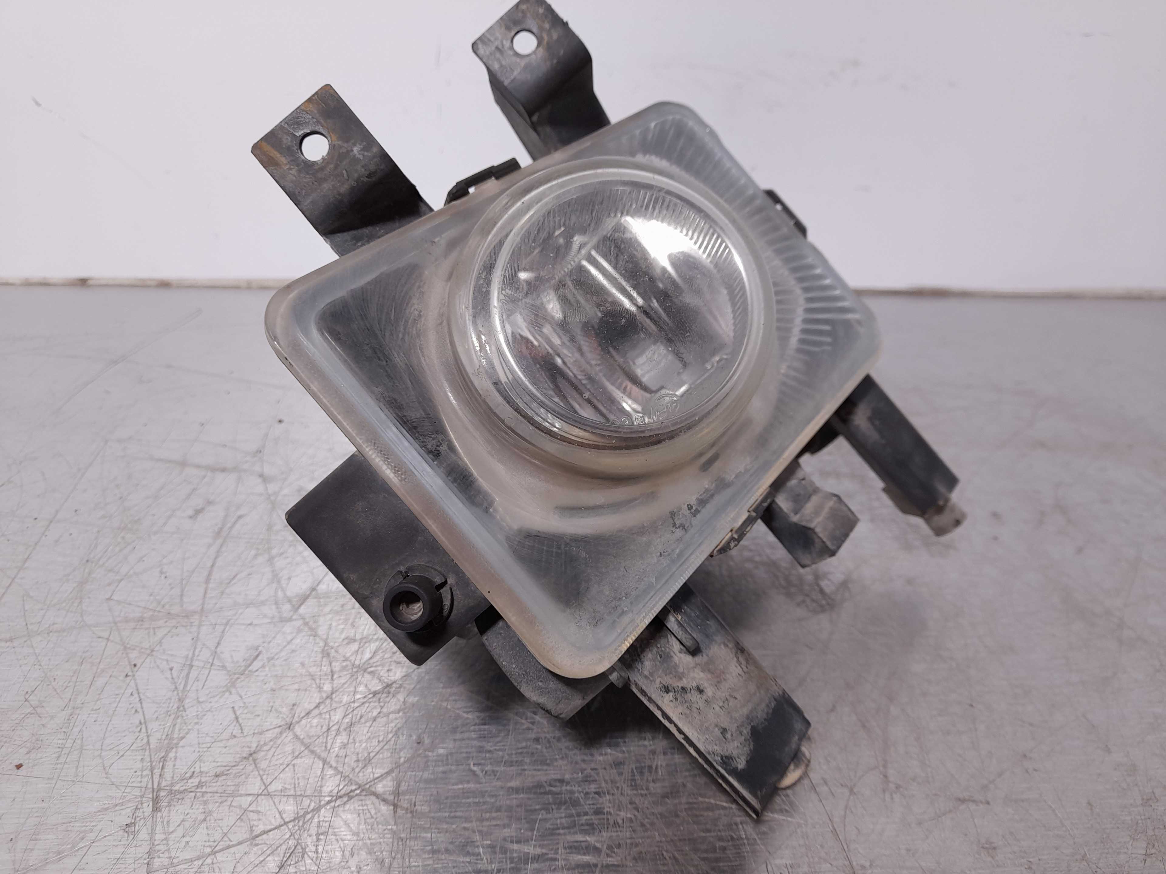 Recambio de faro antiniebla izquierdo para opel zafira b cosmo referencia OEM IAM 24462133  