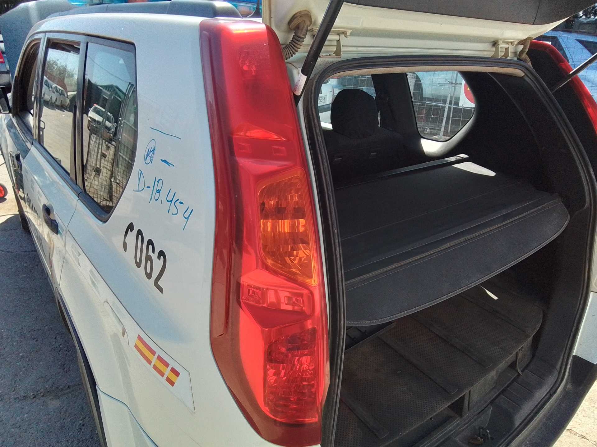 Recambio de piloto trasero izquierdo para nissan x-trail (t30) referencia OEM IAM   