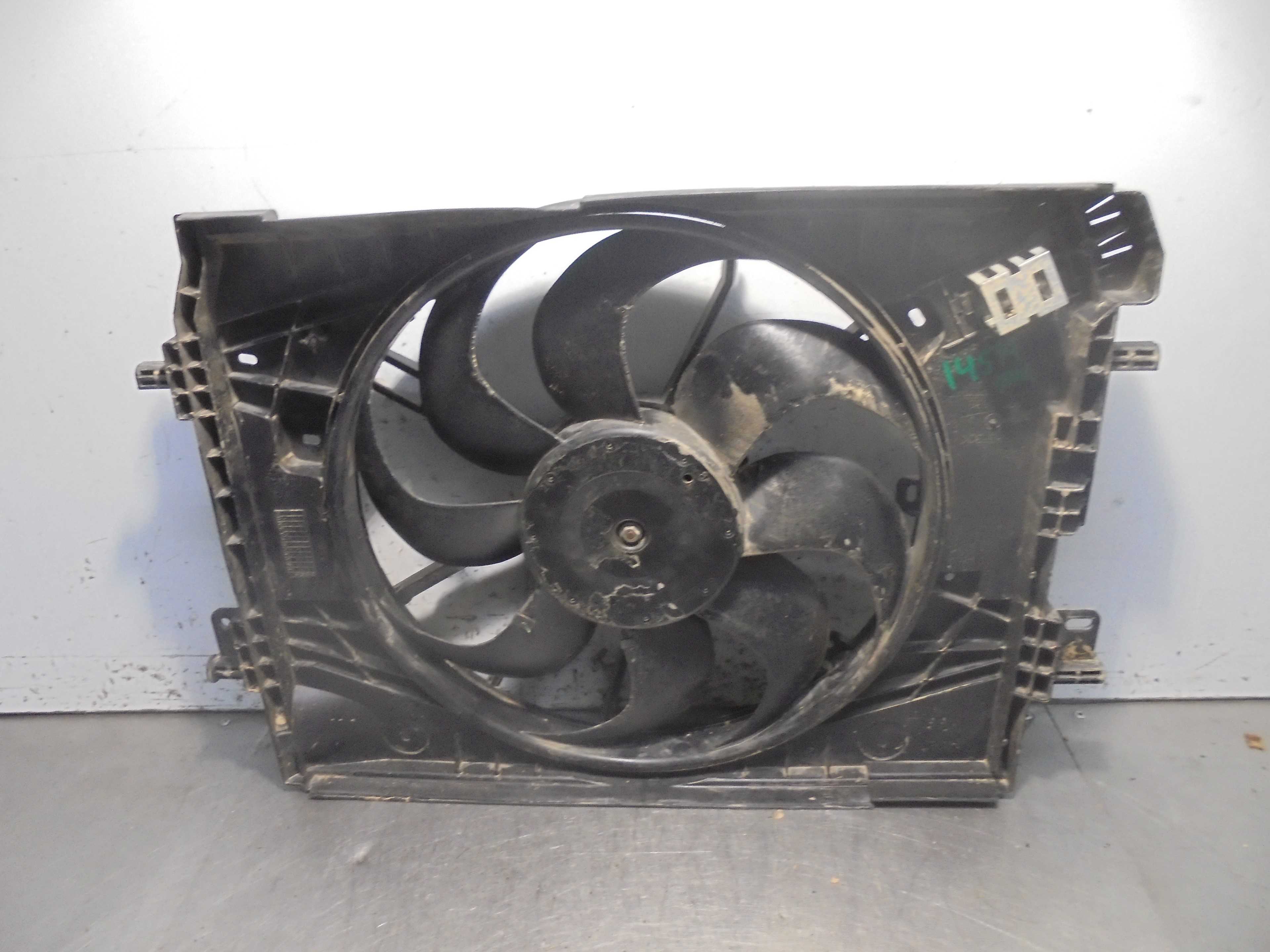 Recambio de electroventilador para renault clio iv grandtour dynamique referencia OEM IAM 214818009R 110678071R 