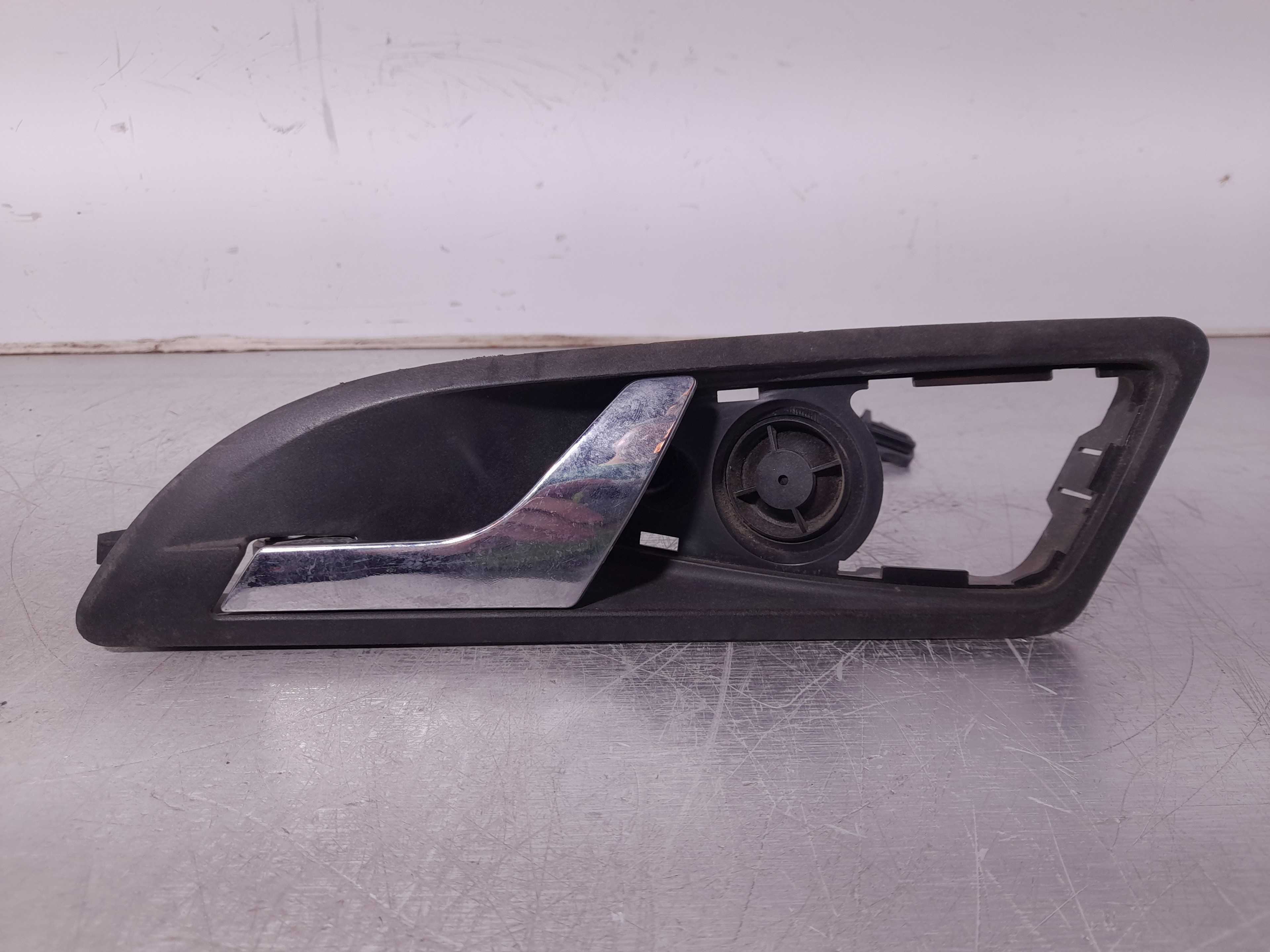Recambio de maneta interior delantera izquierda para skoda octavia berlina (1z3) edition 100 referencia OEM IAM 1Z0837247  