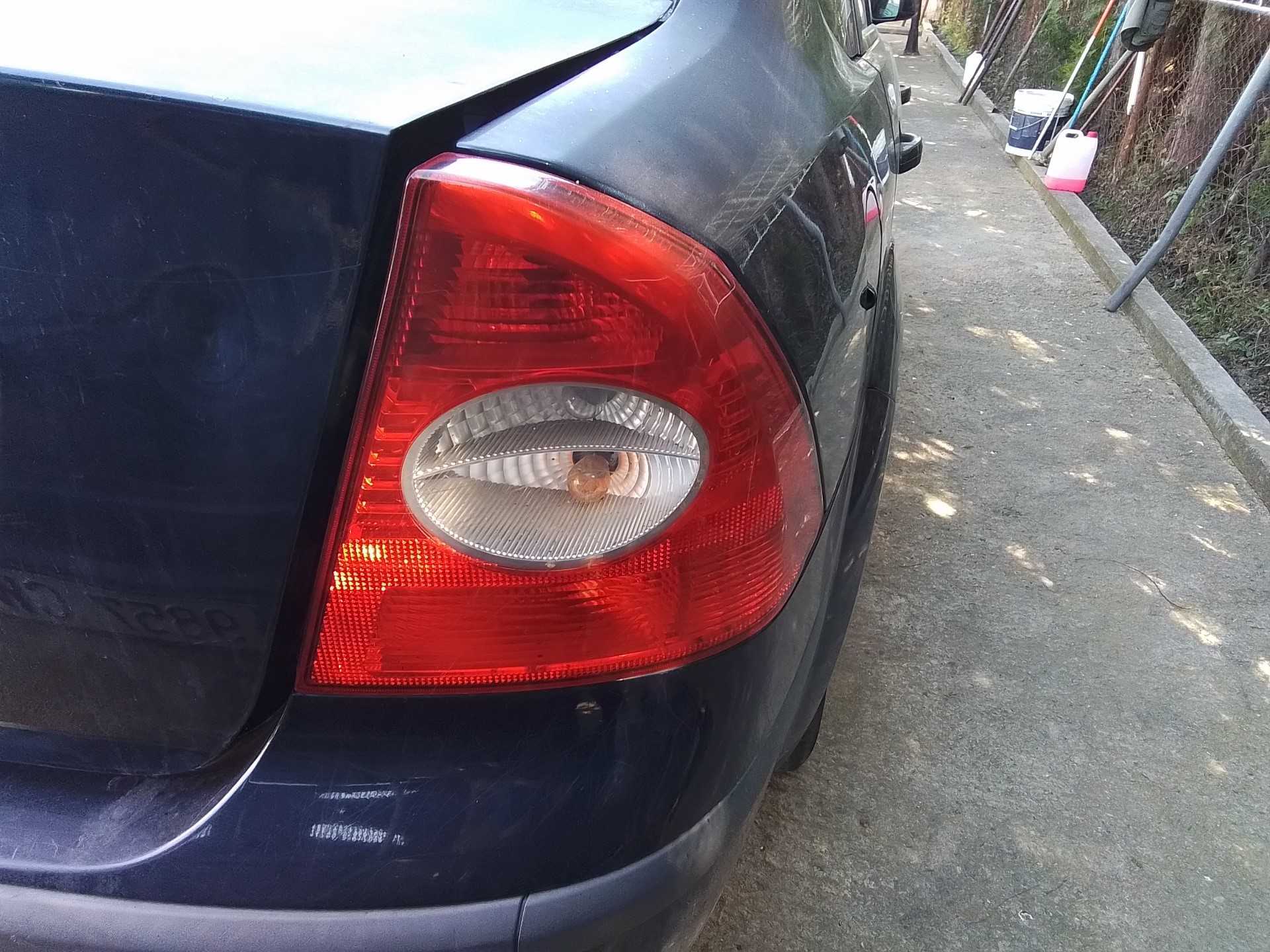 Recambio de piloto trasero derecho para ford focus berlina (cap) ghia referencia OEM IAM   