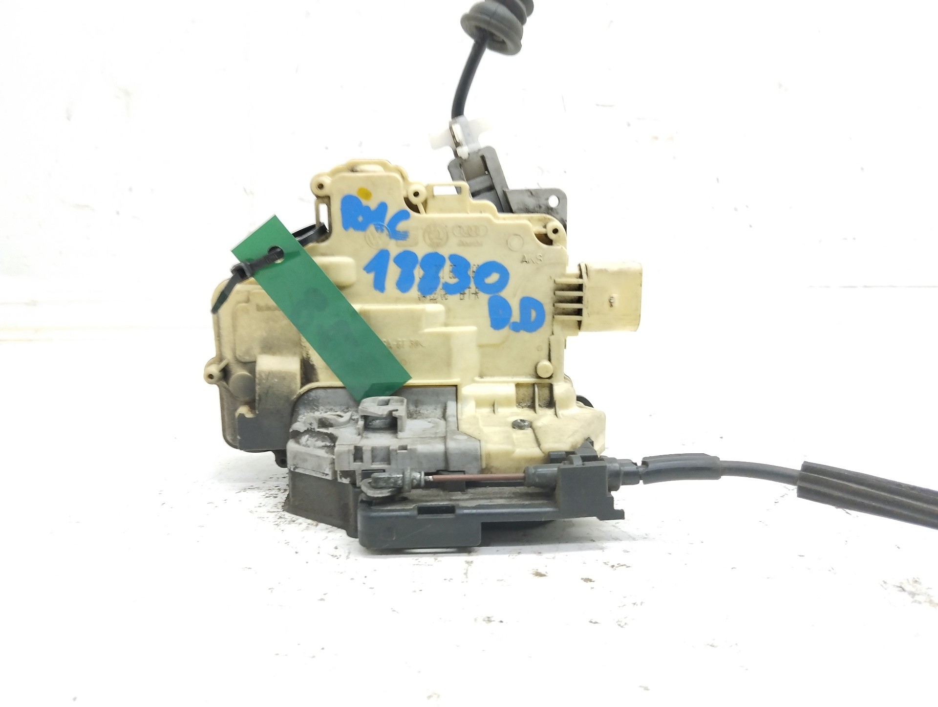 Recambio de cerradura puerta delantera derecha para volkswagen passat berlina (3c2) advance referencia OEM IAM R02W106  