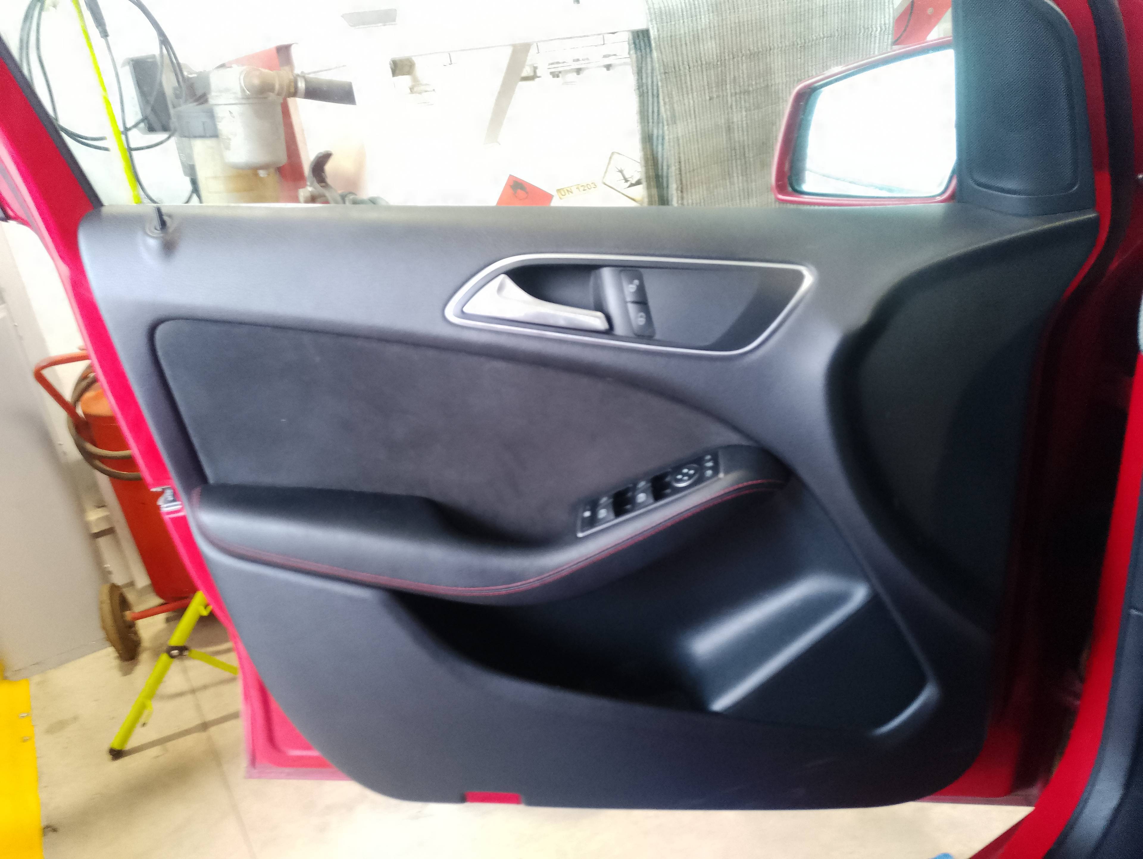 Recambio de guarnecido puerta delantera izquierda para mercedes-benz clase b (w245) 150 (245.231) referencia OEM IAM   