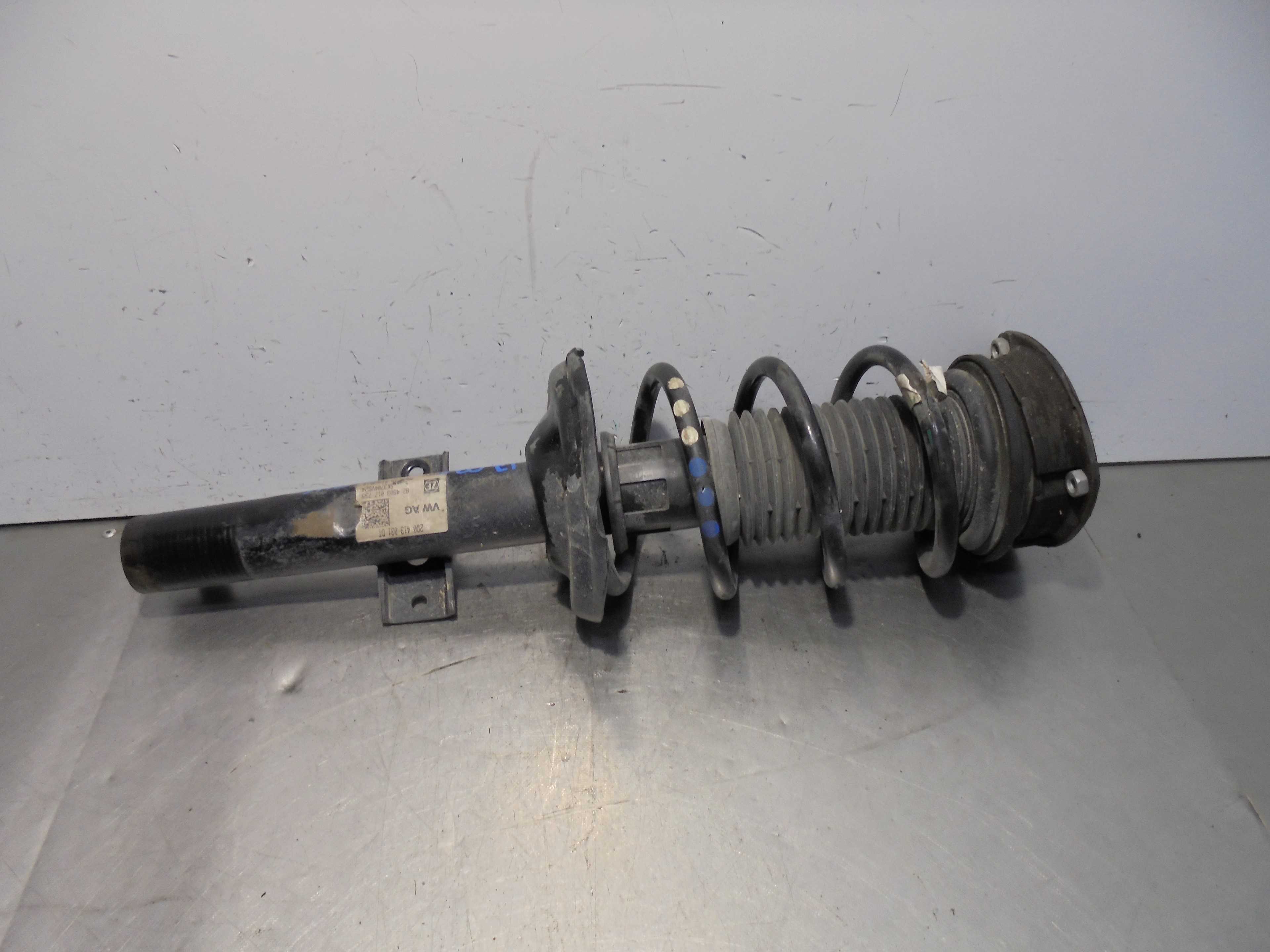 Recambio de amortiguador delantero izquierdo para skoda kamiq (nw4) active referencia OEM IAM 2Q0413031DT  