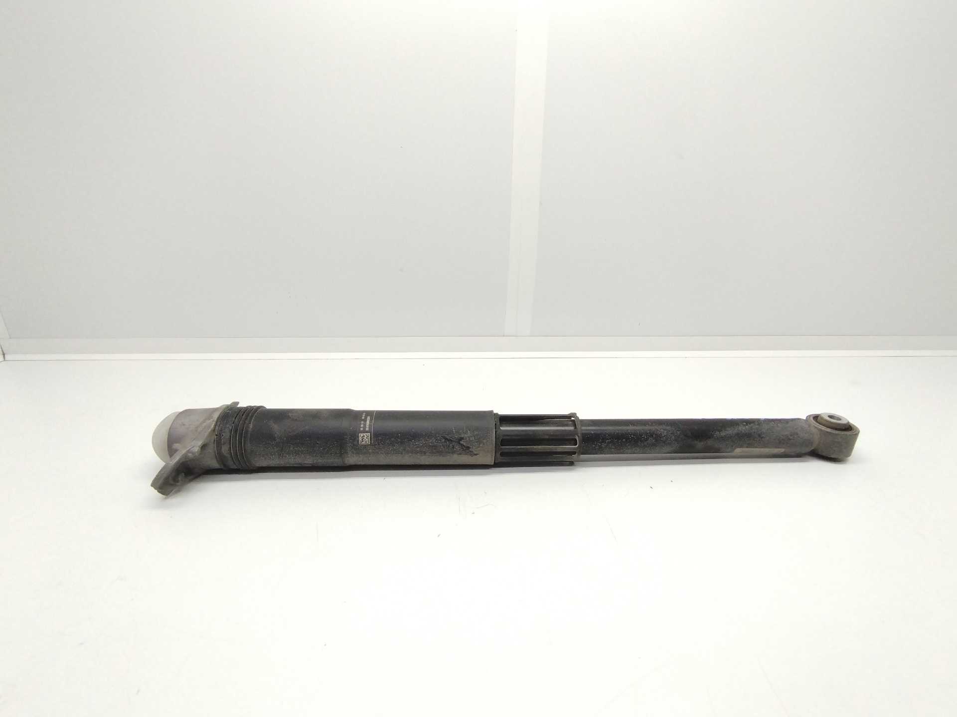 Recambio de amortiguador trasero derecho para skoda kamiq (nw4) active referencia OEM IAM 2Q0512013DC 2Q0513049CJ 