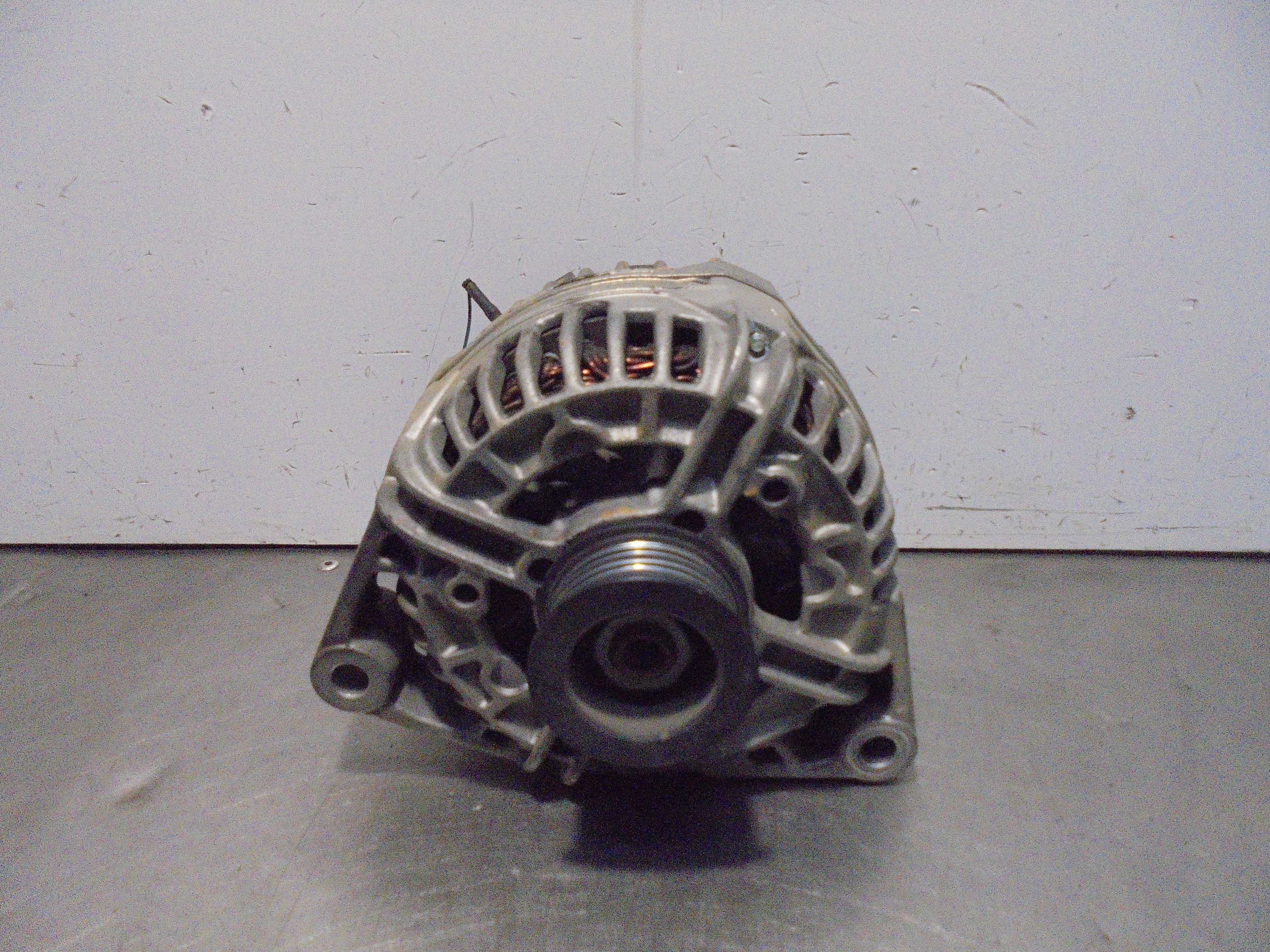 Recambio de alternador para saab 9-3 berlina 2.2 16v tid cat referencia OEM IAM 0986046230 BOSCH 