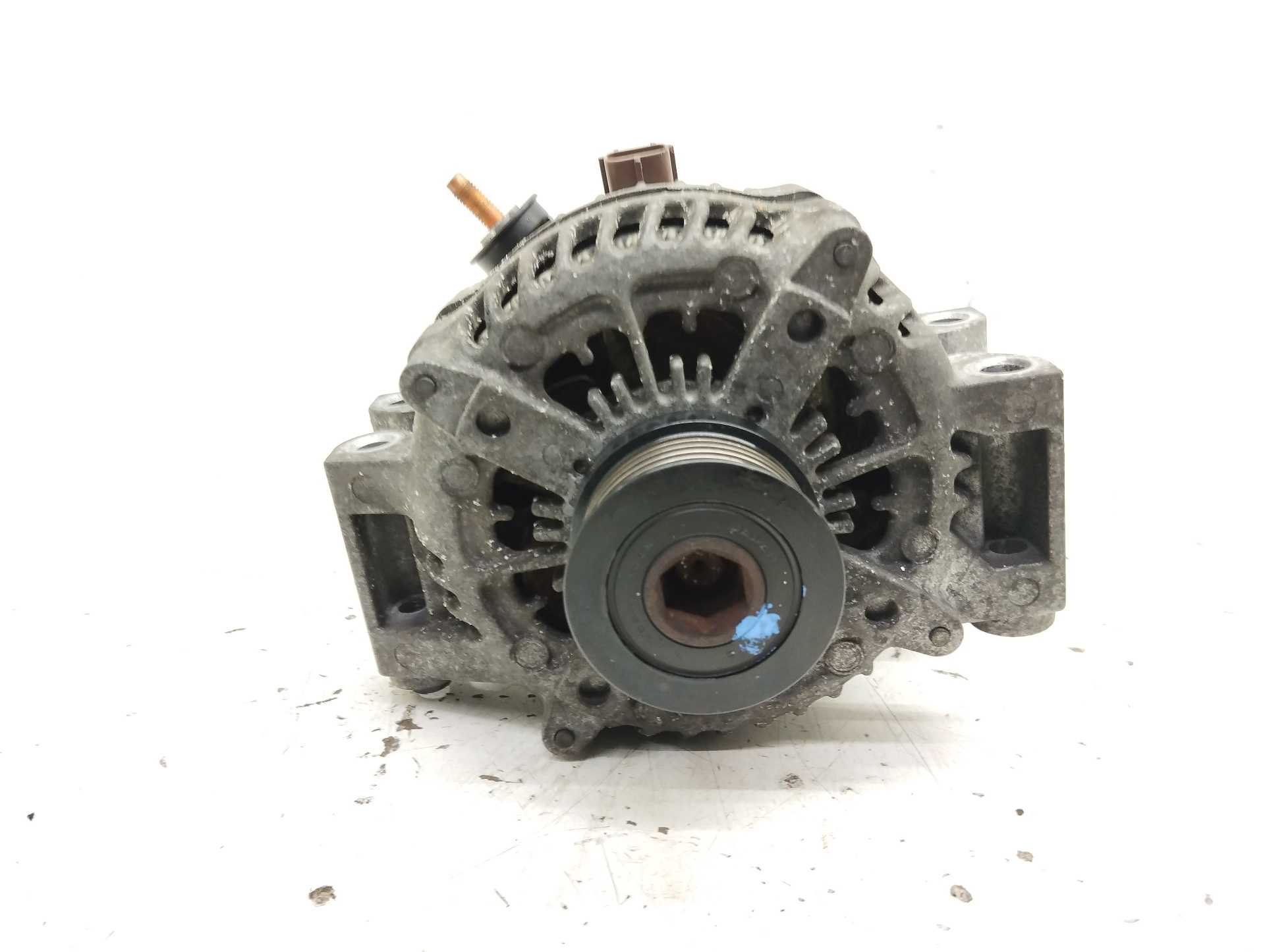 Recambio de alternador para chrysler grand voyager limited referencia OEM IAM 04727866AB  