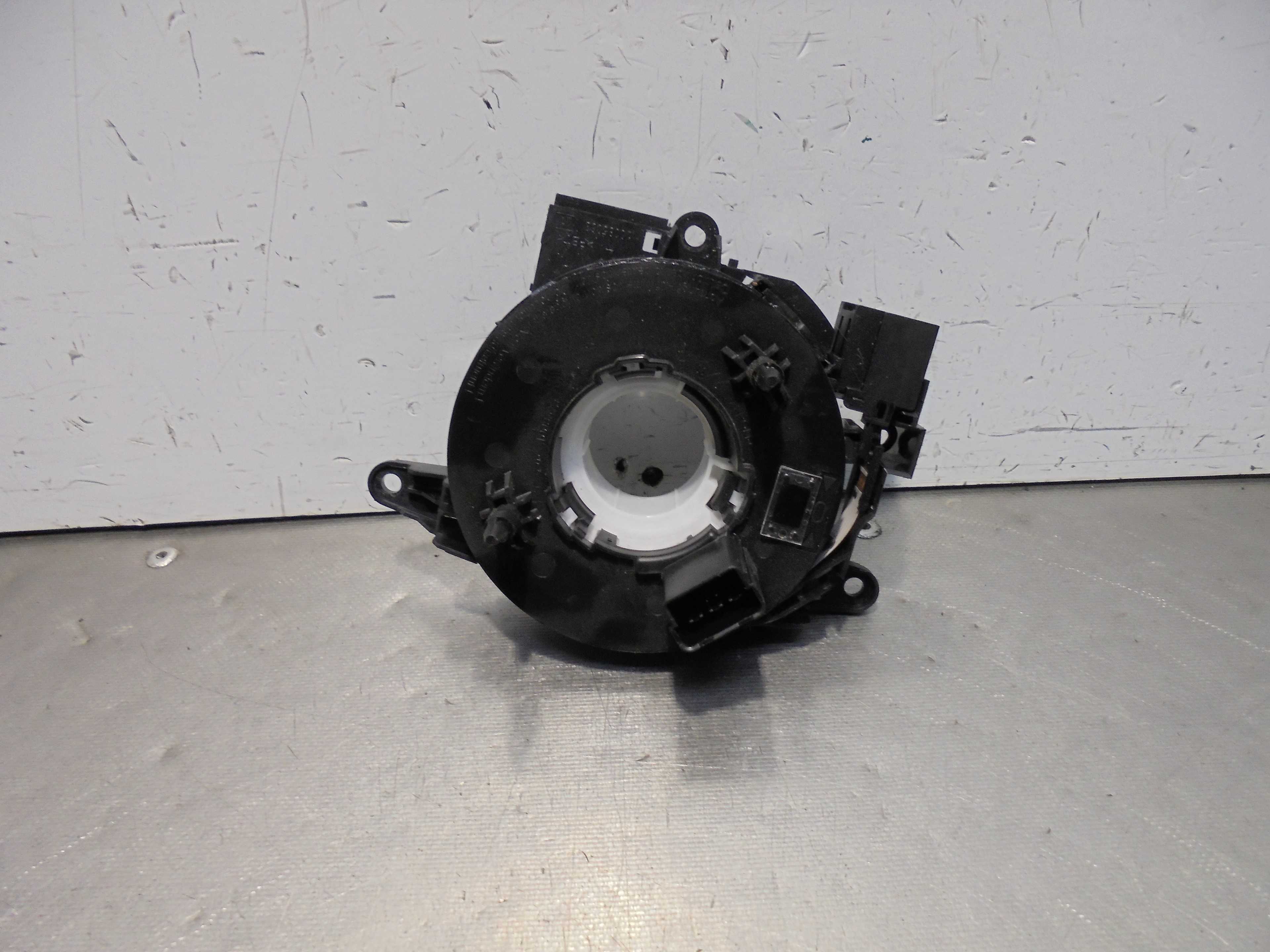 Recambio de anillo airbag para skoda kamiq (nw4) active referencia OEM IAM 6RA959653A  