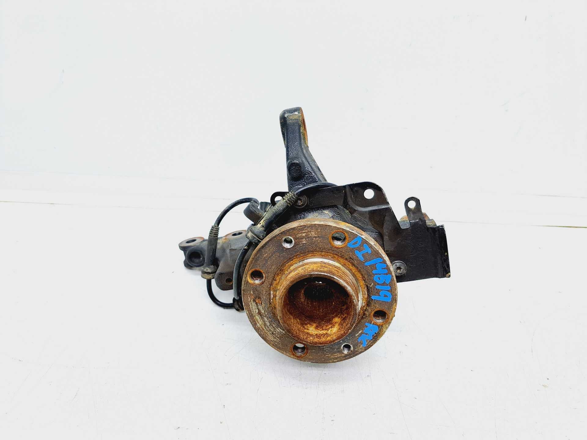 Recambio de mangueta delantera izquierda para renault clio iv grandtour dynamique referencia OEM IAM   