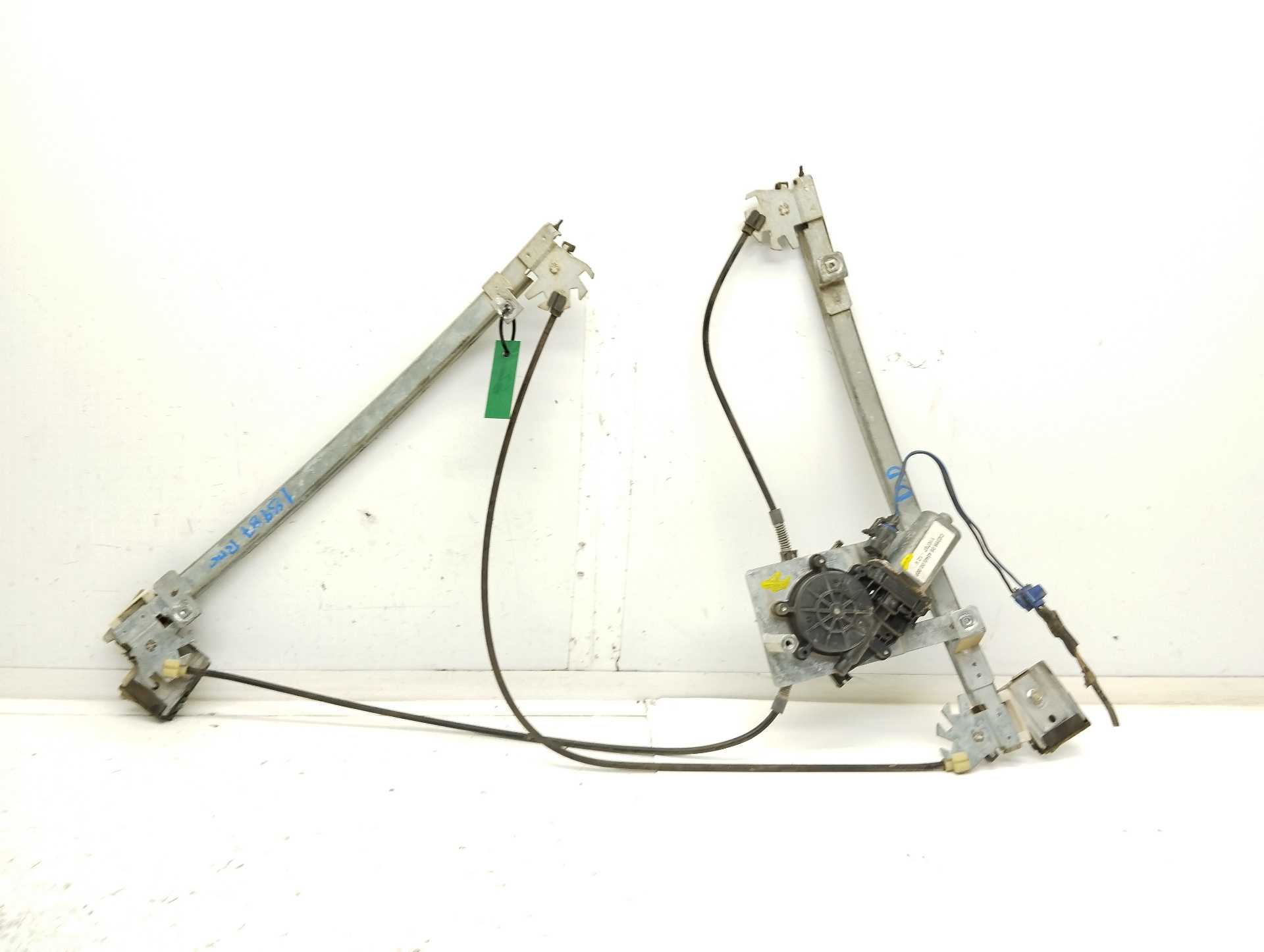 Recambio de elevalunas delantero derecho para volkswagen polo berlina (6n1) air referencia OEM IAM D239905454500007 110707 