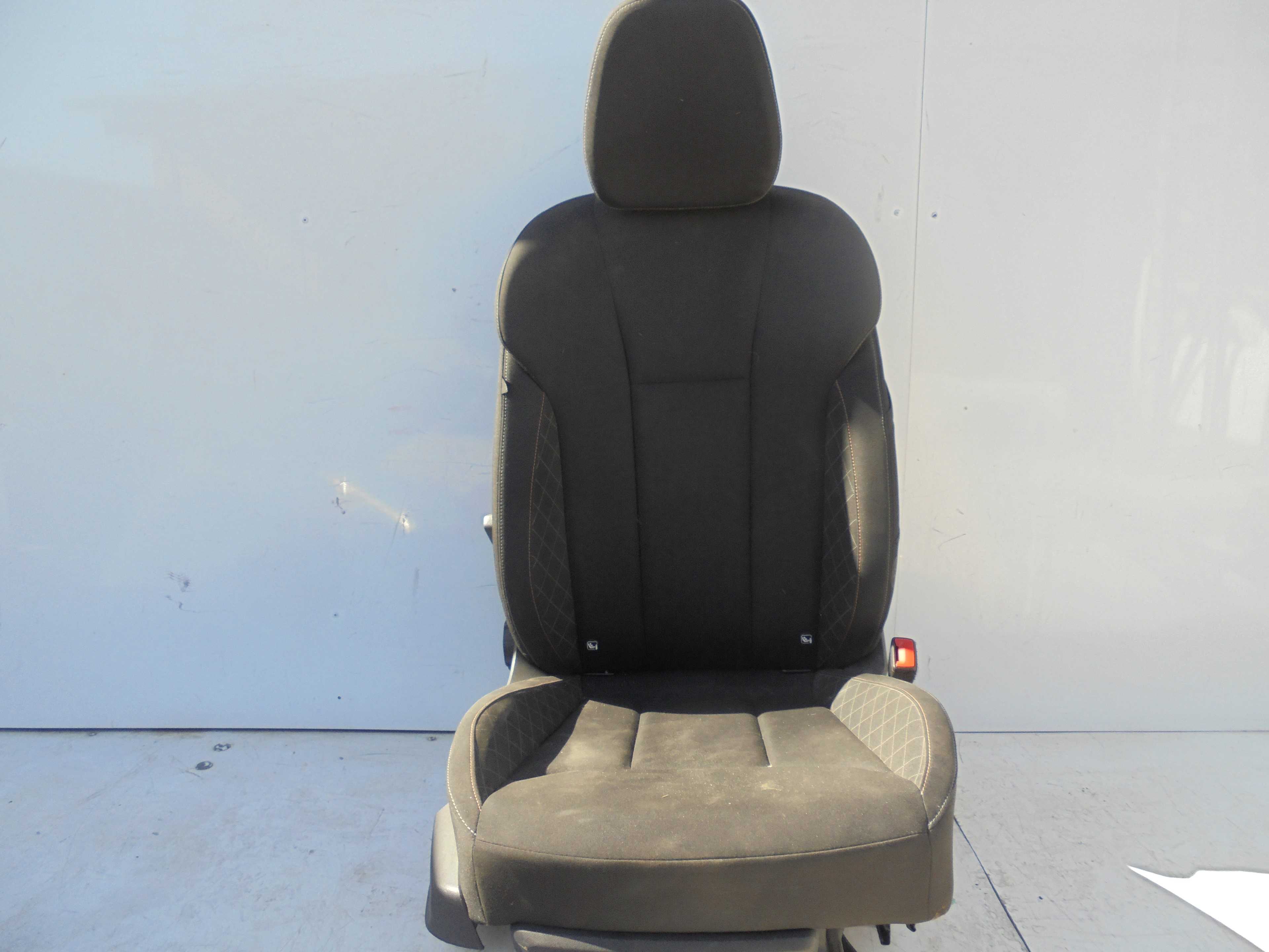 Recambio de asiento delantero derecho para skoda kamiq (nw4) active referencia OEM IAM   