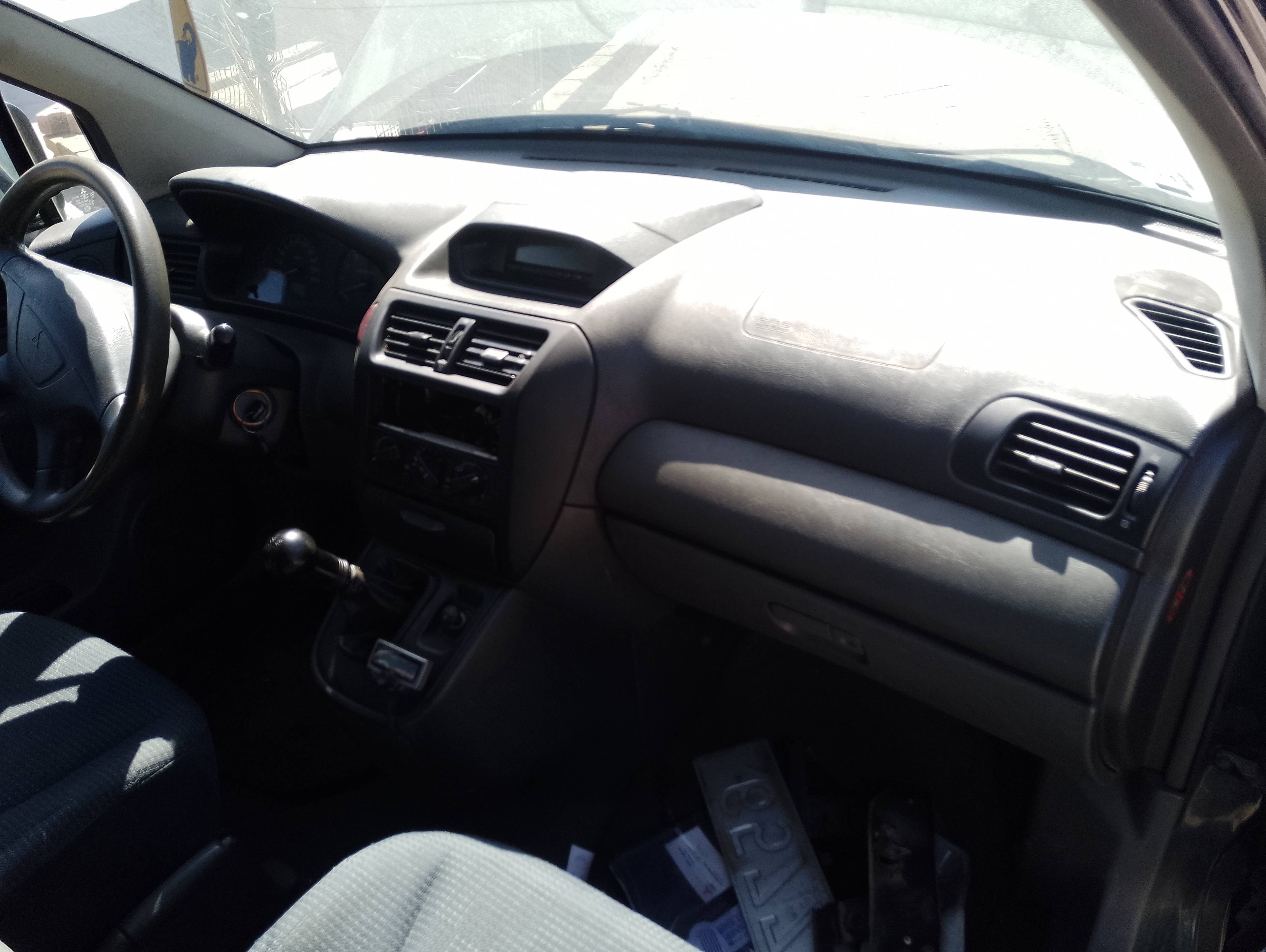 Recambio de salpicadero para mitsubishi space wagon (n80/n90) 2,4 glx referencia OEM IAM   