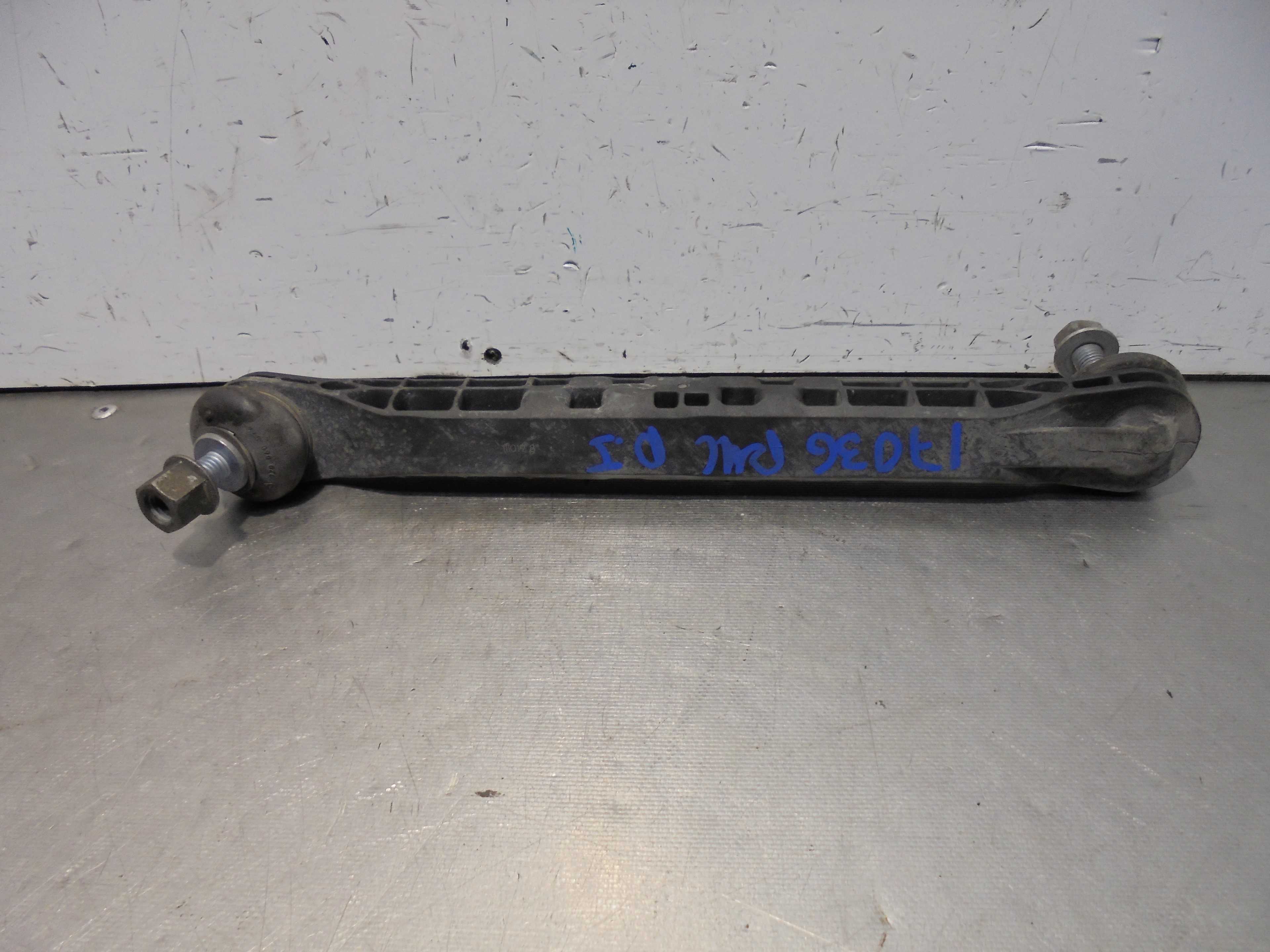 Recambio de bieleta estabilizadora delantera izquierda para skoda kamiq (nw4) active referencia OEM IAM 2Q0411315  