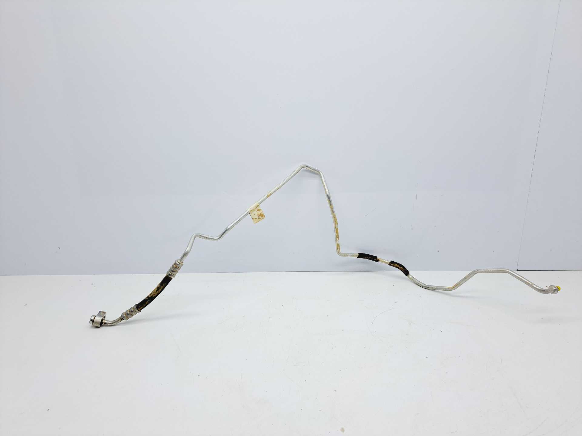 Recambio de tubos aire acondicionado para ford puma hybrid st-line referencia OEM IAM L1BH19A704  