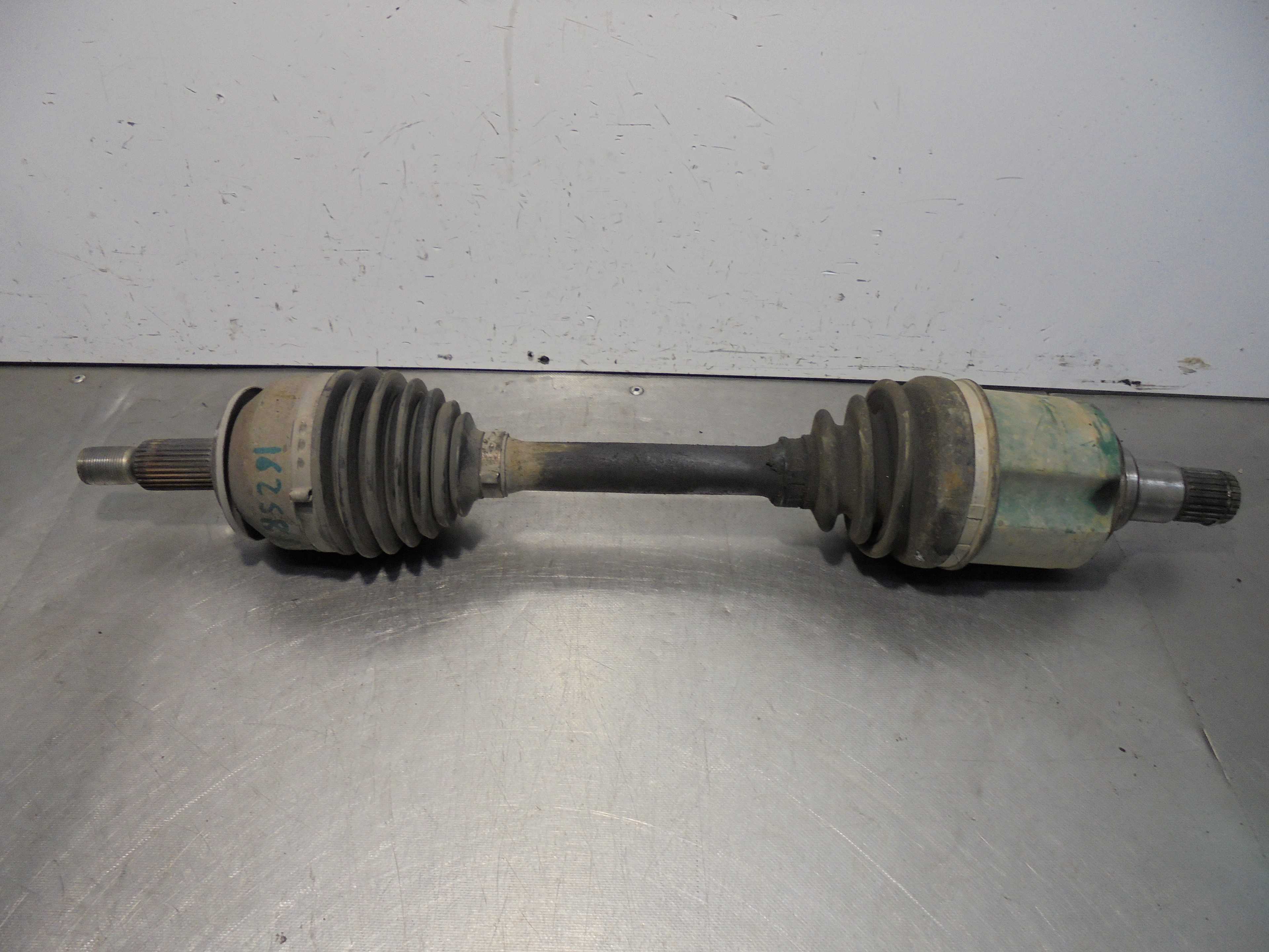 Recambio de transmision delantera izquierda para mitsubishi grandis (na0w) 2.0 di-d cat referencia OEM IAM   