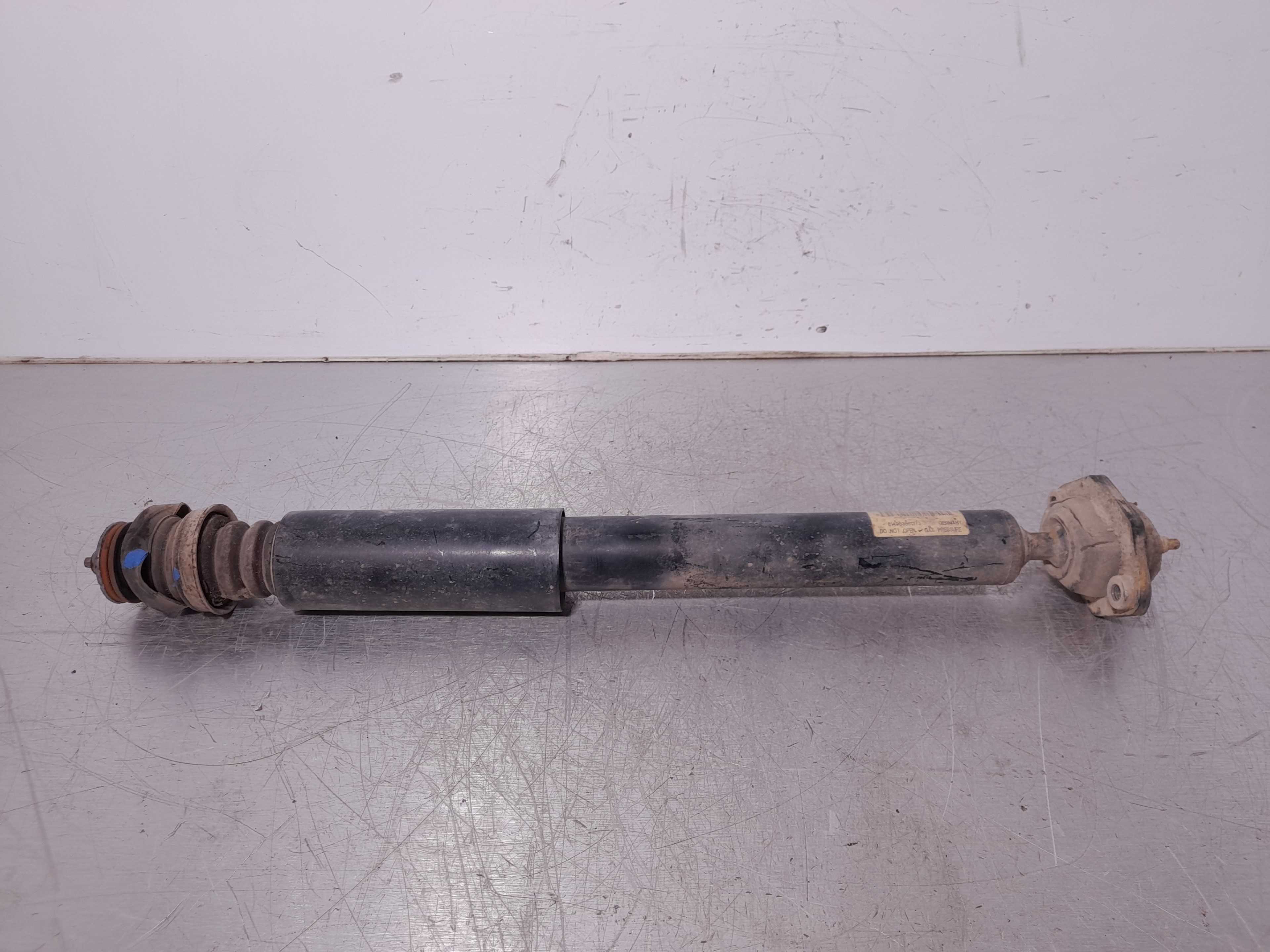 Recambio de amortiguador trasero derecho para bmw serie 1 berlina (e81/e87) 120d referencia OEM IAM 33526771555  