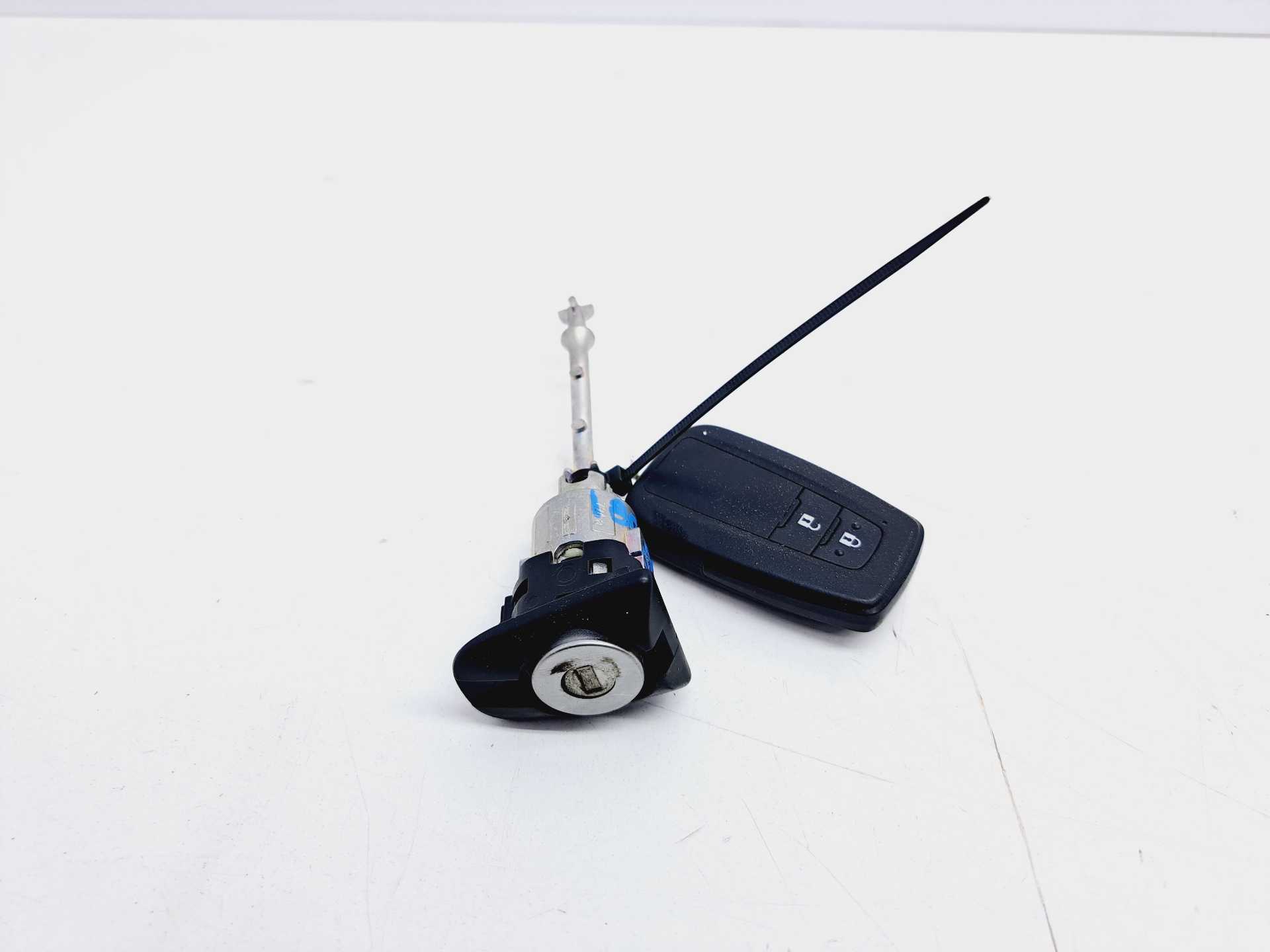 Recambio de bombin puerta delantera izquierda para toyota corolla hybrid (e21) 1.8 referencia OEM IAM   