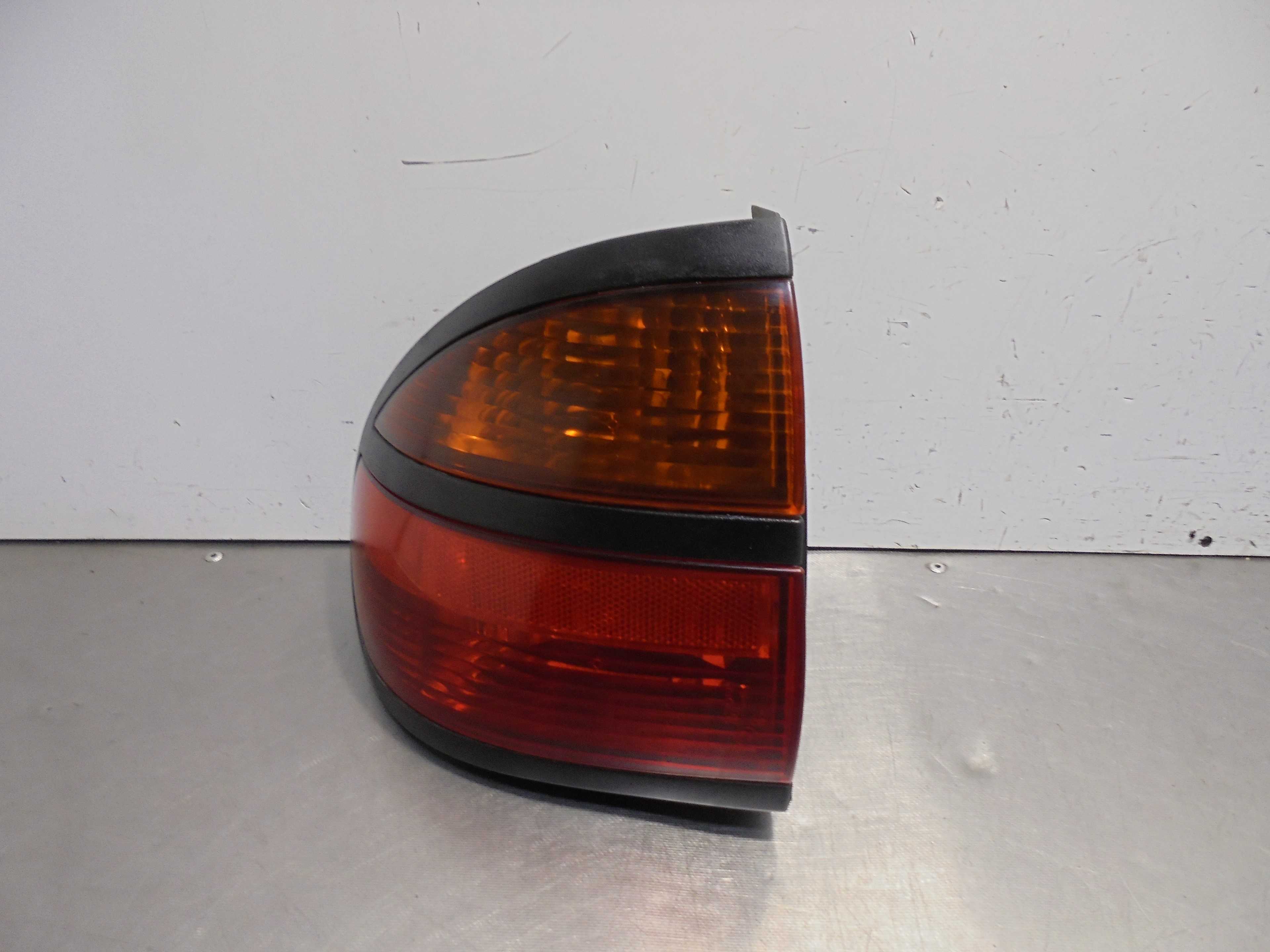 Recambio de piloto trasero izquierdo para renault laguna (b56) 2.2 d anade referencia OEM IAM   