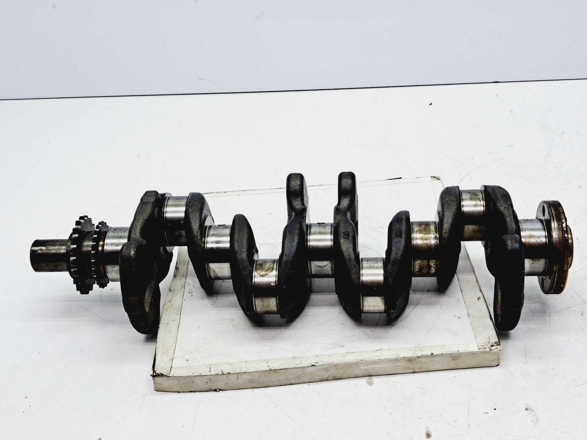 Recambio de cigueñal para toyota auris active referencia OEM IAM 1340133021  