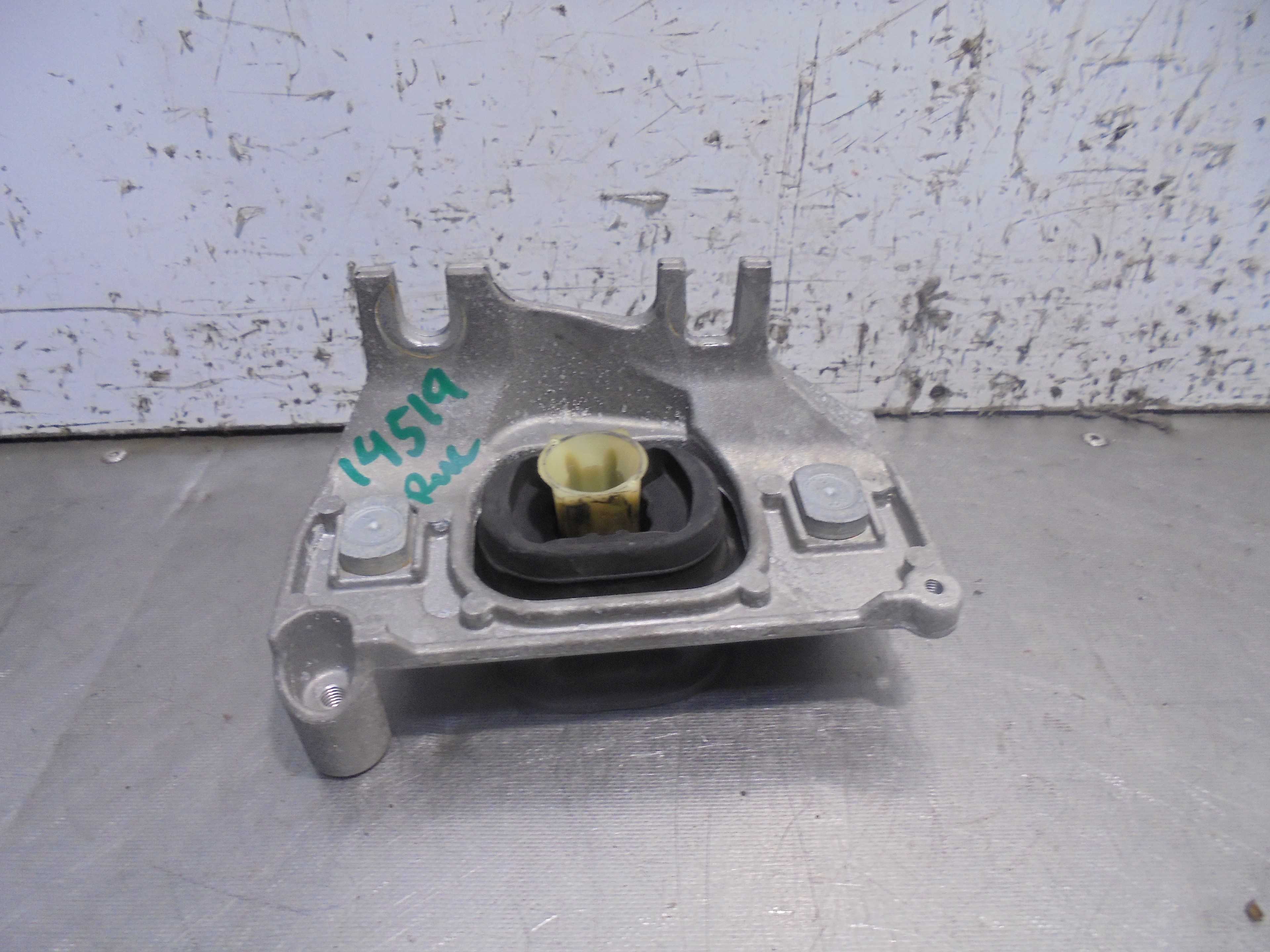 Recambio de soporte motor izquierdo para renault clio iv grandtour dynamique referencia OEM IAM 112228880R  