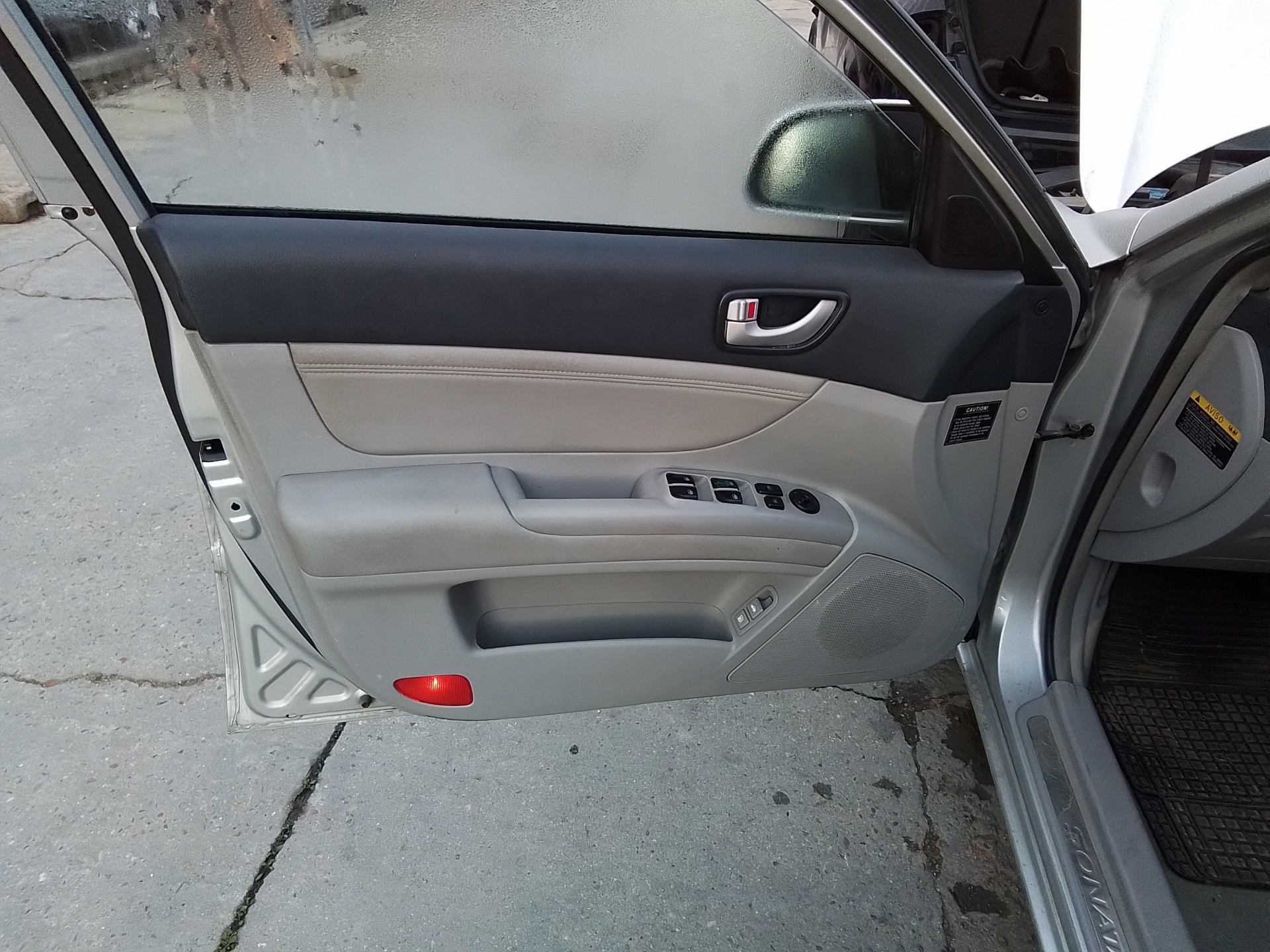 Recambio de guarnecido puerta delantera izquierda para hyundai sonata (nf) 2.0 crdi cat referencia OEM IAM   