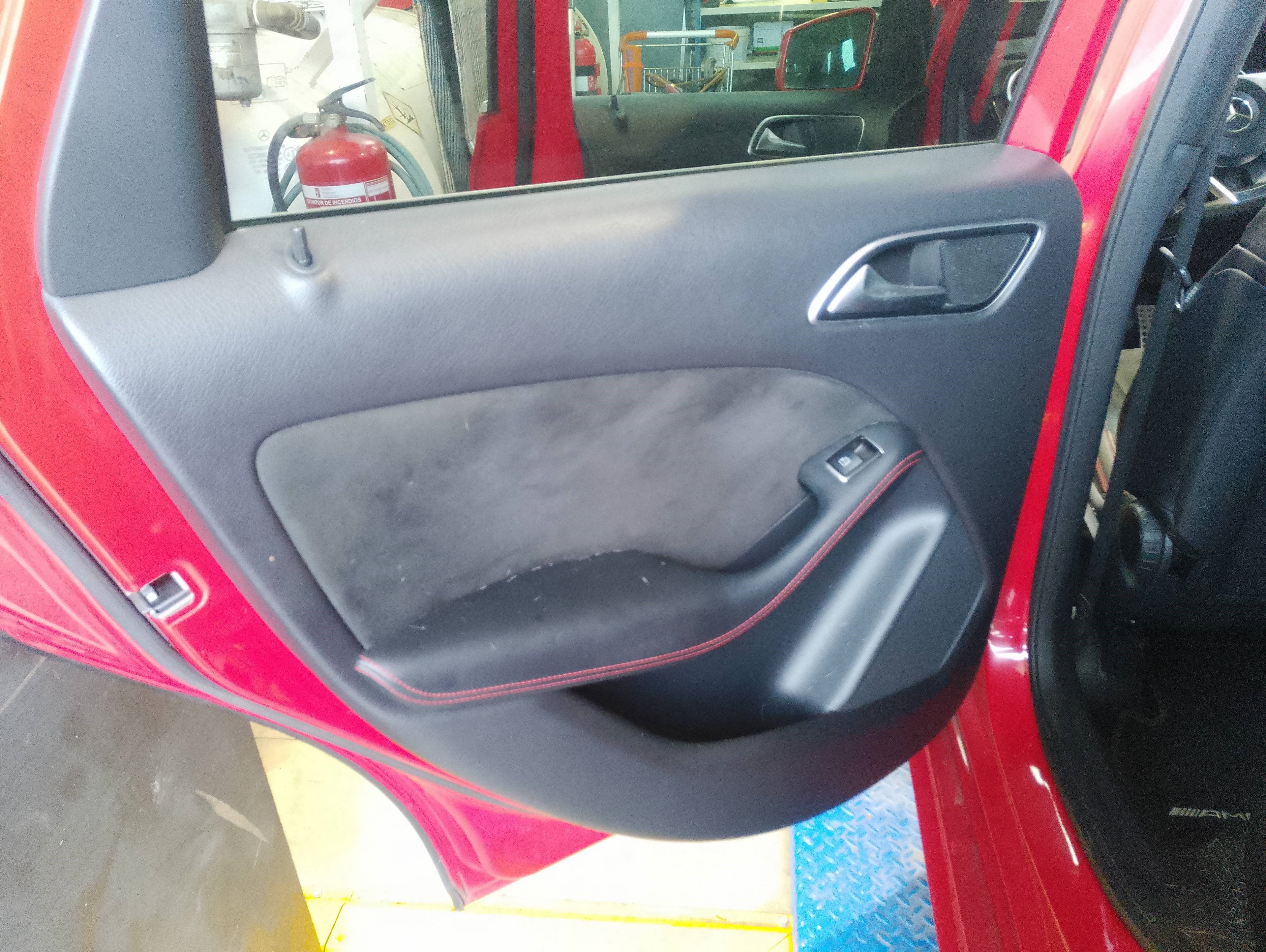 Recambio de guarnecido puerta trasera izquierda para mercedes-benz clase b (w245) 150 (245.231) referencia OEM IAM   