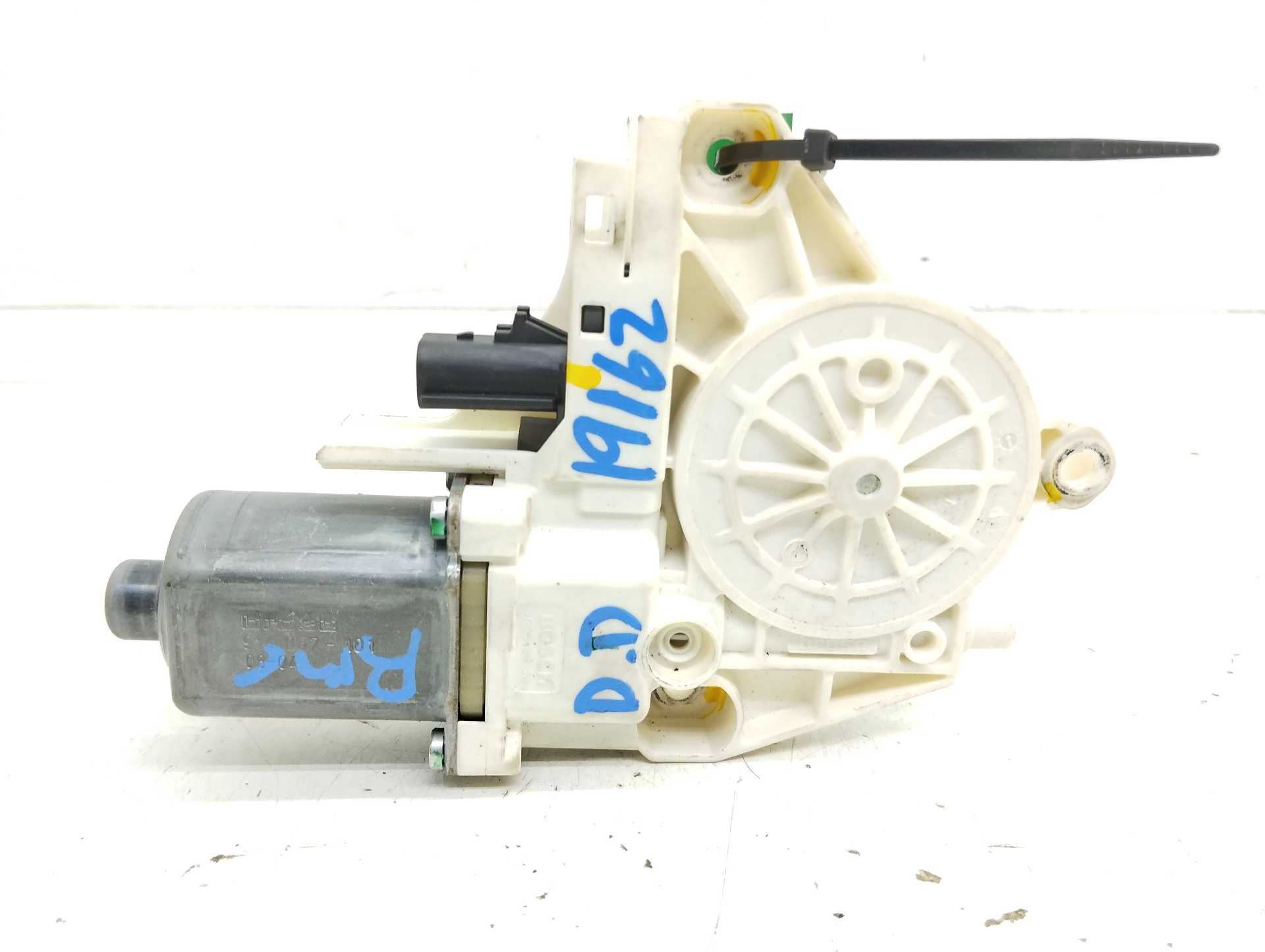 Recambio de motor elevalunas delantero derecho para dodge journey se referencia OEM IAM 914067101 0130822528 BOSCH