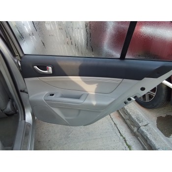 GUARNECIDO PUERTA TRASERA DERECHA 