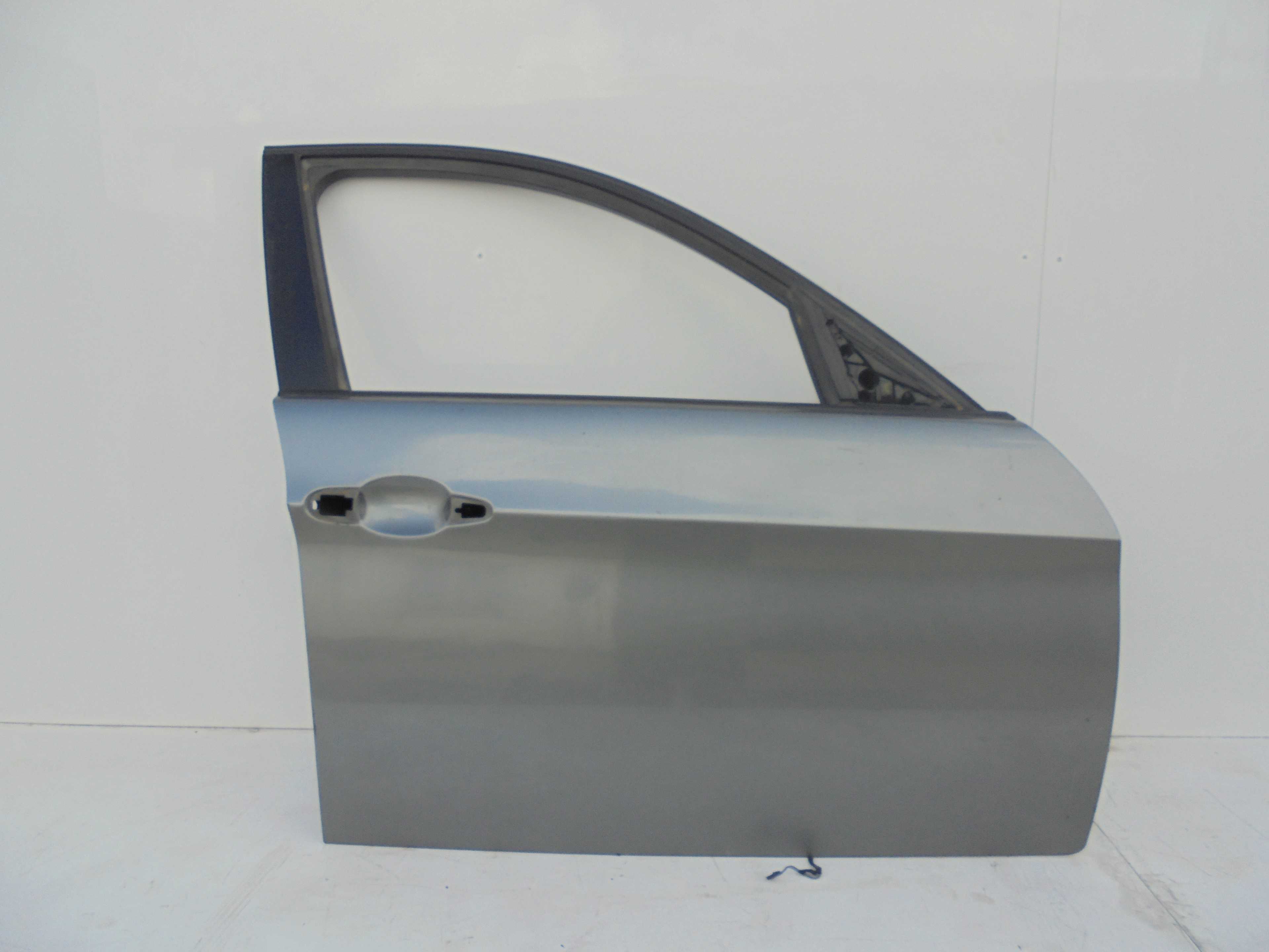 Recambio de puerta delantera derecha para bmw serie 3 berlina (e90) 320d efficientdynamics edition referencia OEM IAM   