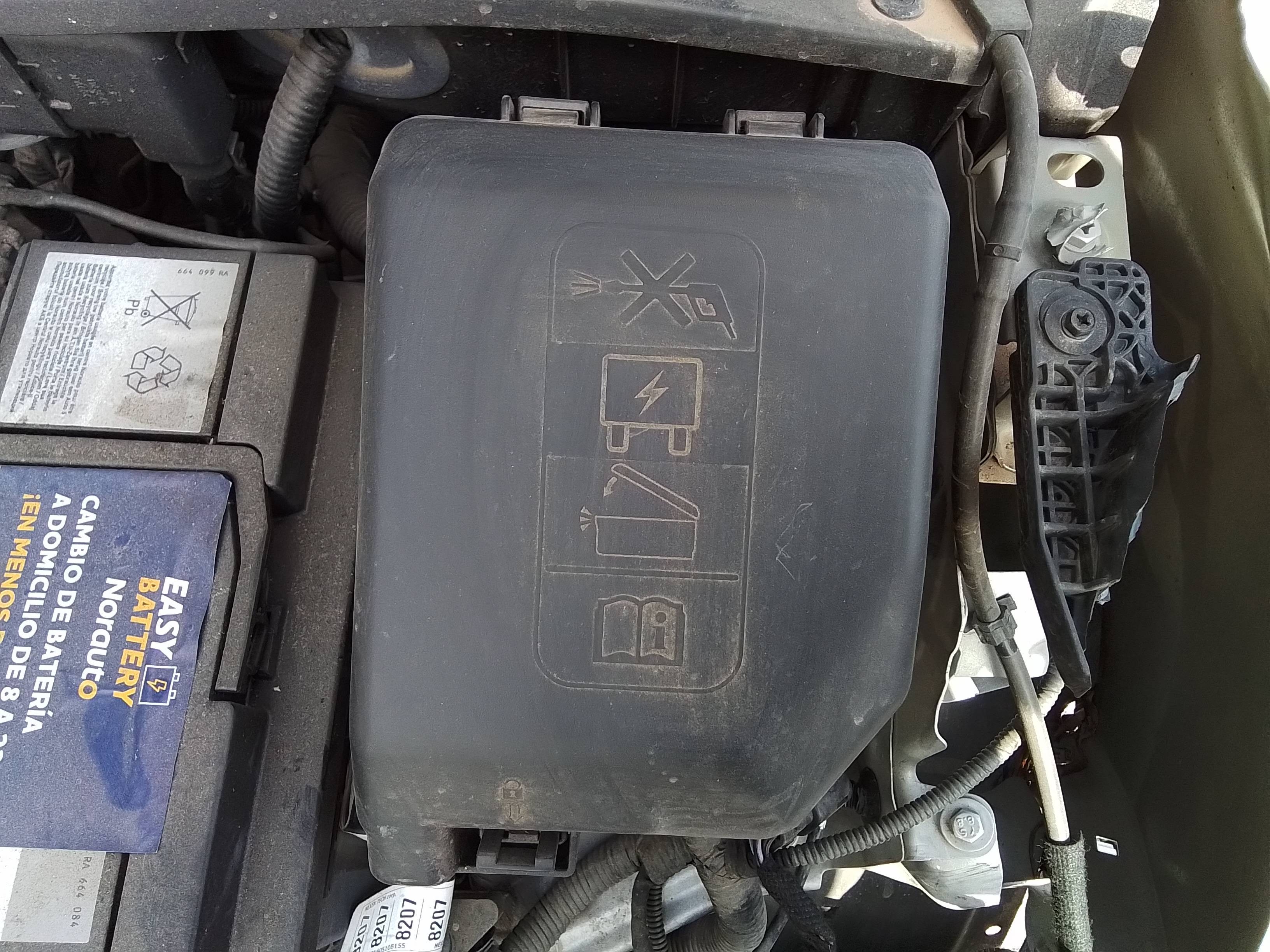 Recambio de caja reles / fusibles para opel karl edition referencia OEM IAM   