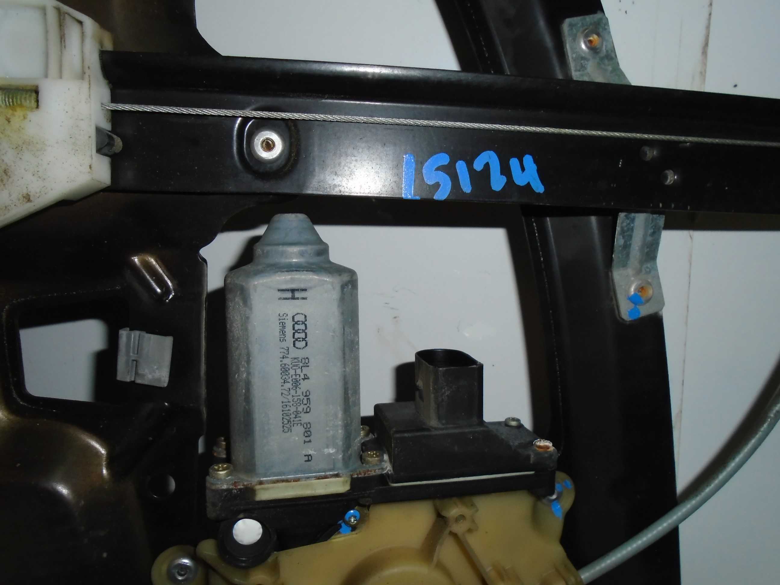 Recambio de elevalunas trasero izquierdo para audi a3 (8l) 1.6 ambiente referencia OEM IAM   