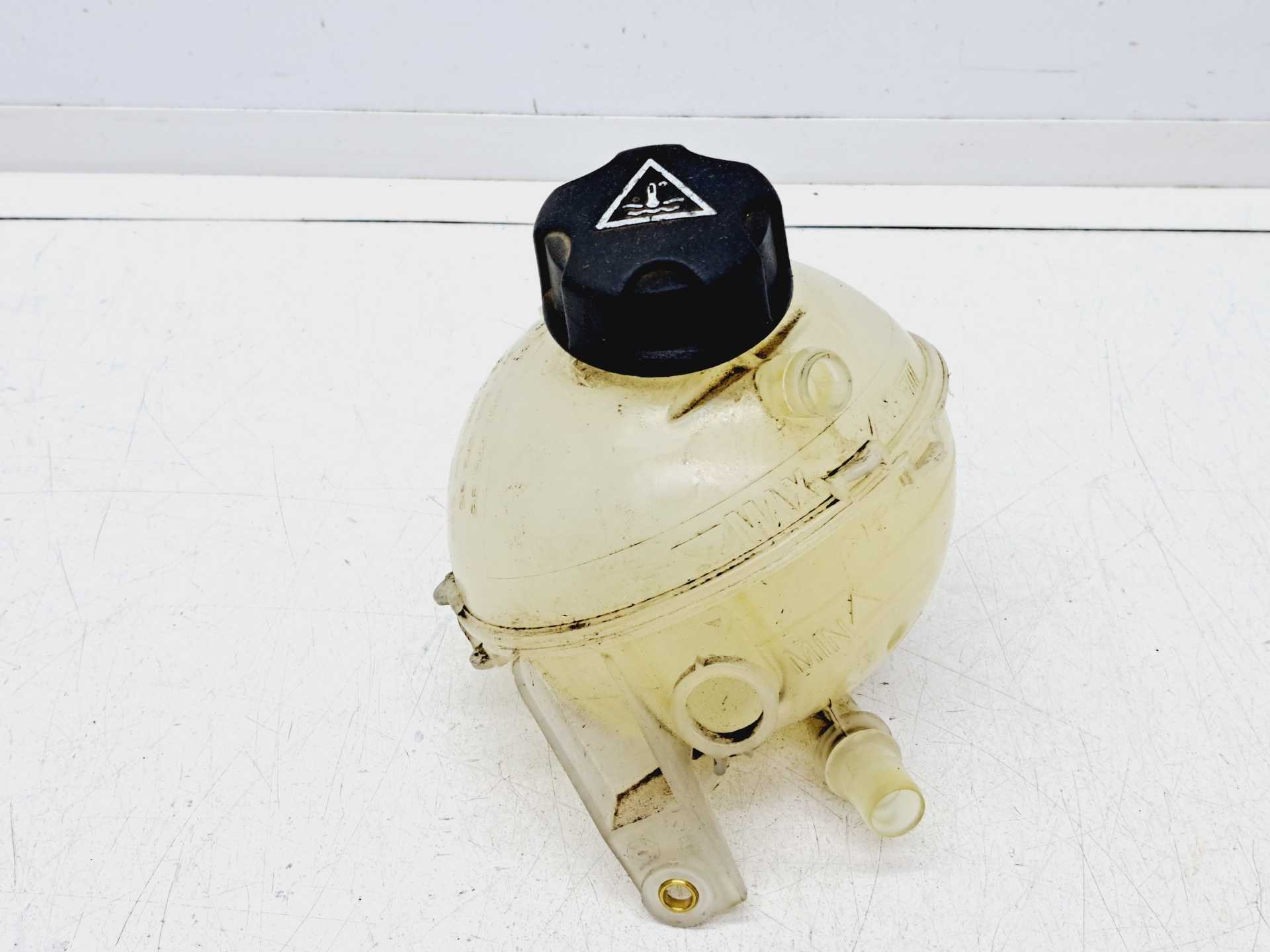 Recambio de deposito expansion para citroën berlingo 1.6 16v hdi referencia OEM IAM 9684527680 965431078 
