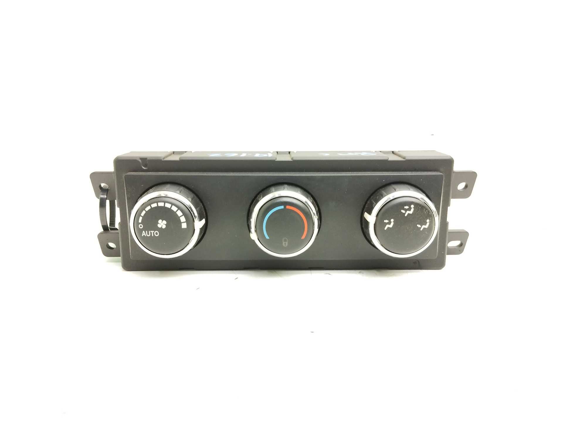 Recambio de mando climatizador para dodge journey se referencia OEM IAM 55111812AD 712180067272 