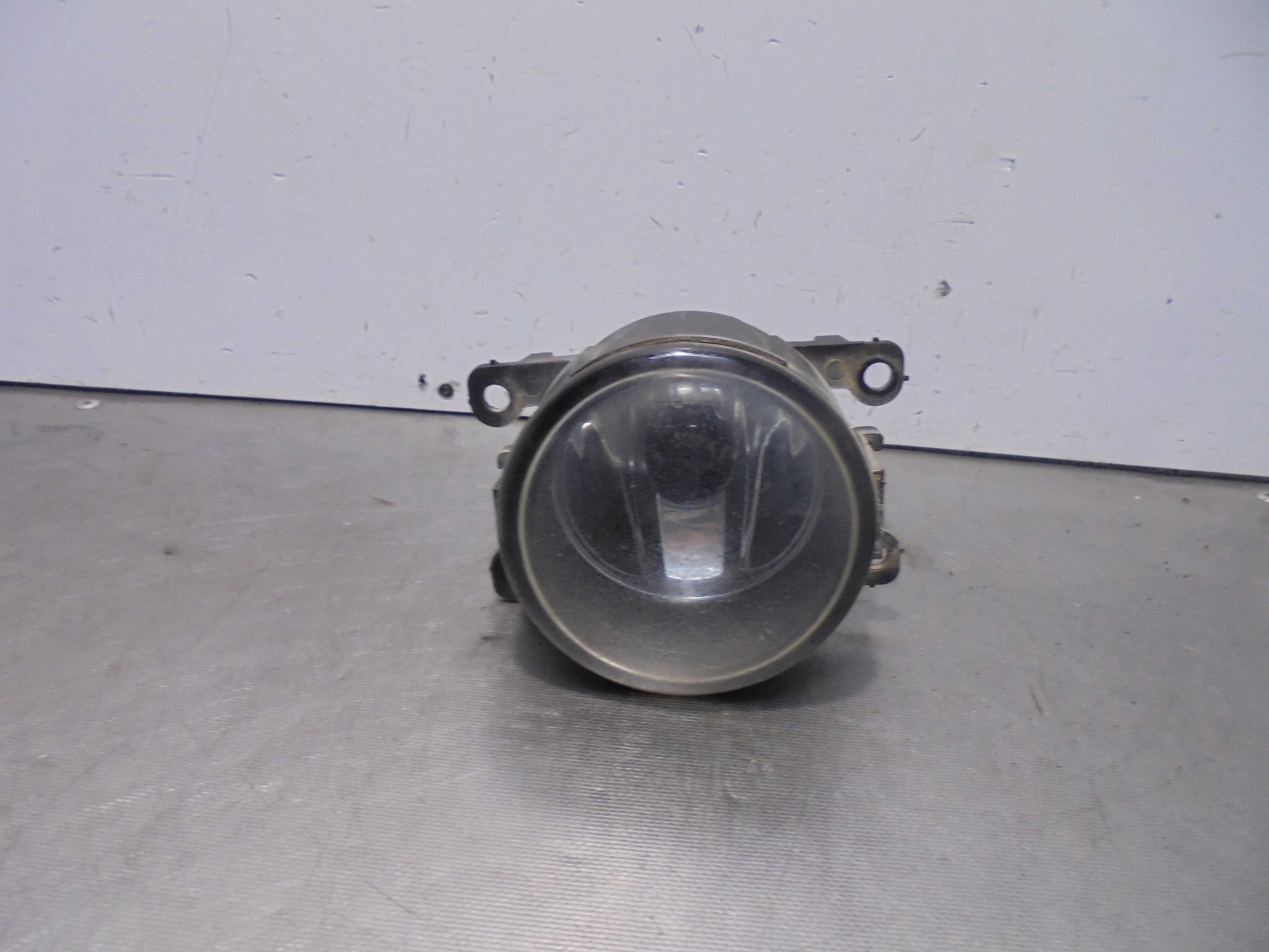 Recambio de faro antiniebla derecho para renault scenic ii authentique referencia OEM IAM 8200074008 VALEO 