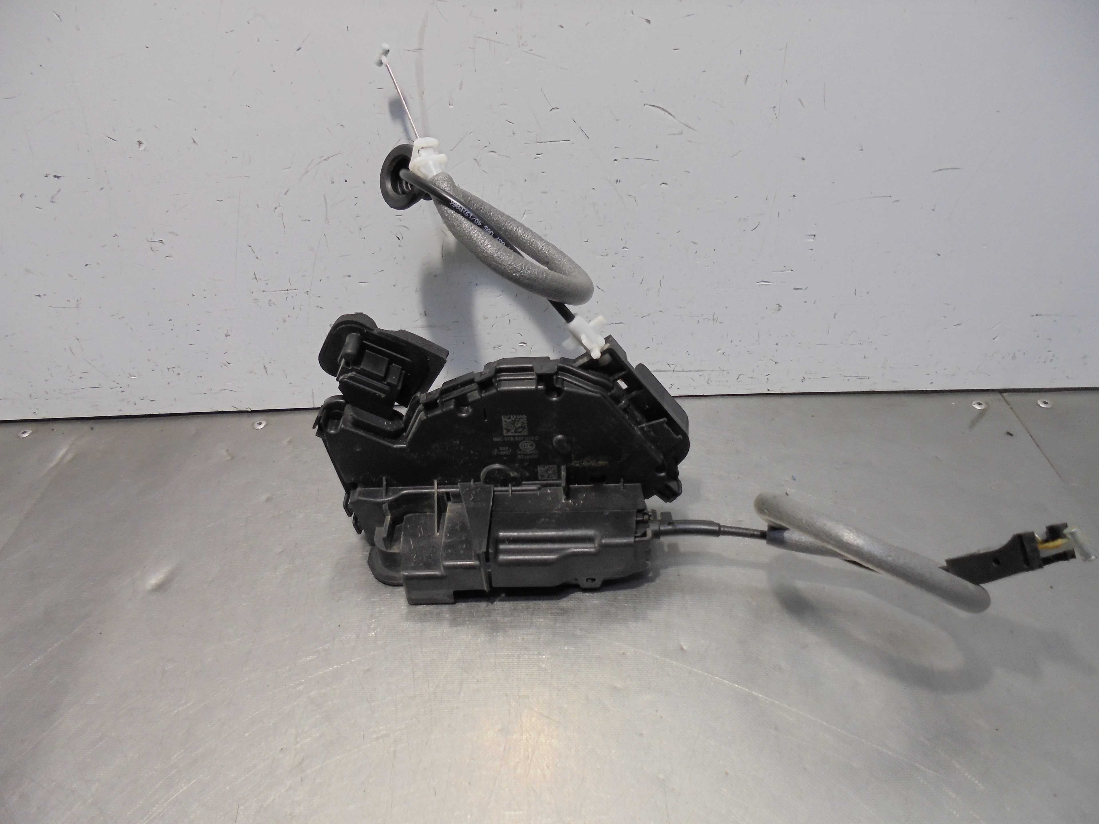 Recambio de cerradura puerta delantera derecha para skoda kamiq (nw4) active referencia OEM IAM B6C5TB837016C ELECTRICA 5 PUERTA