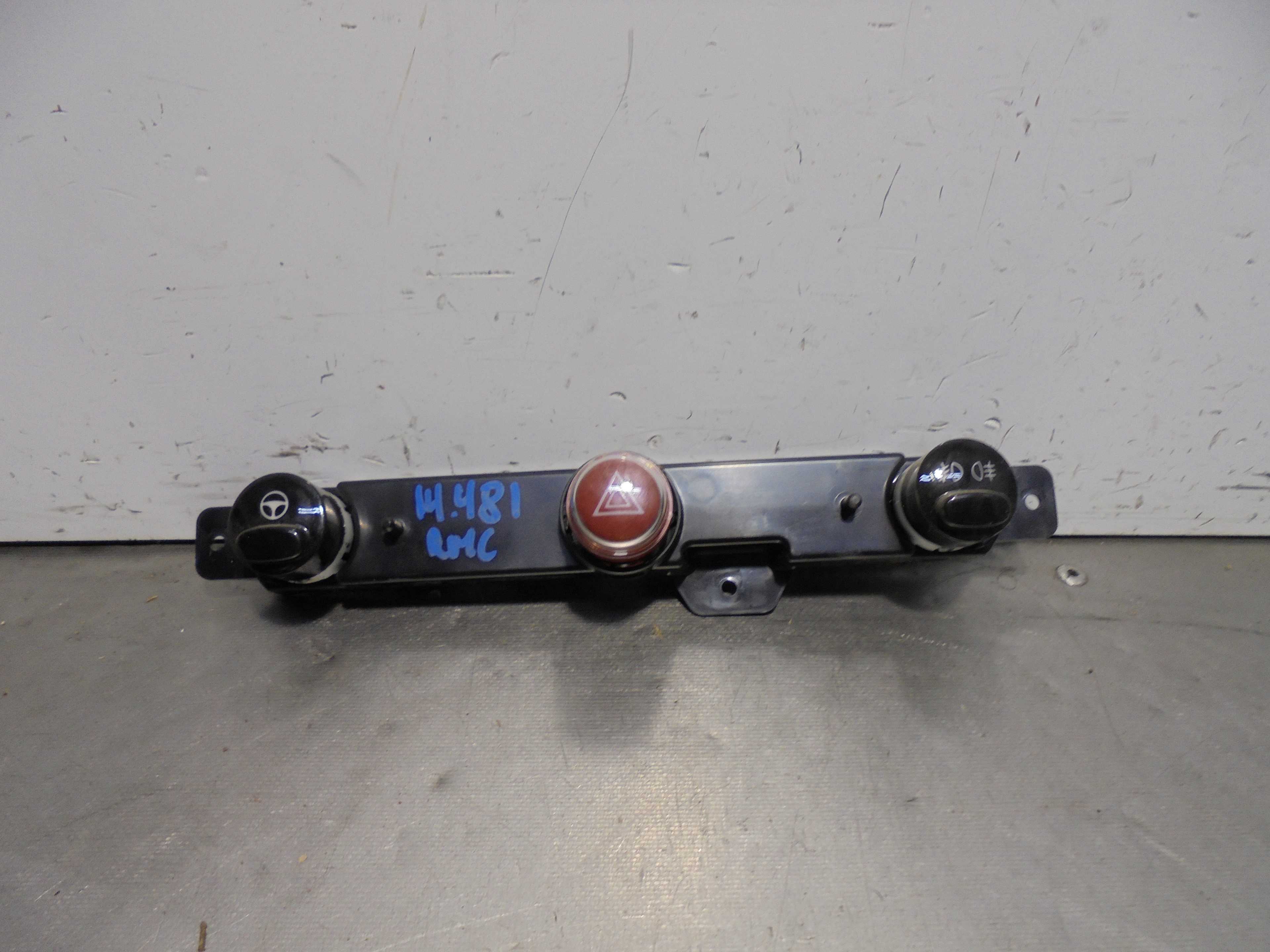 Recambio de mando warning para fiat nuova 500 (150) blackjack referencia OEM IAM E30496 VALEO 