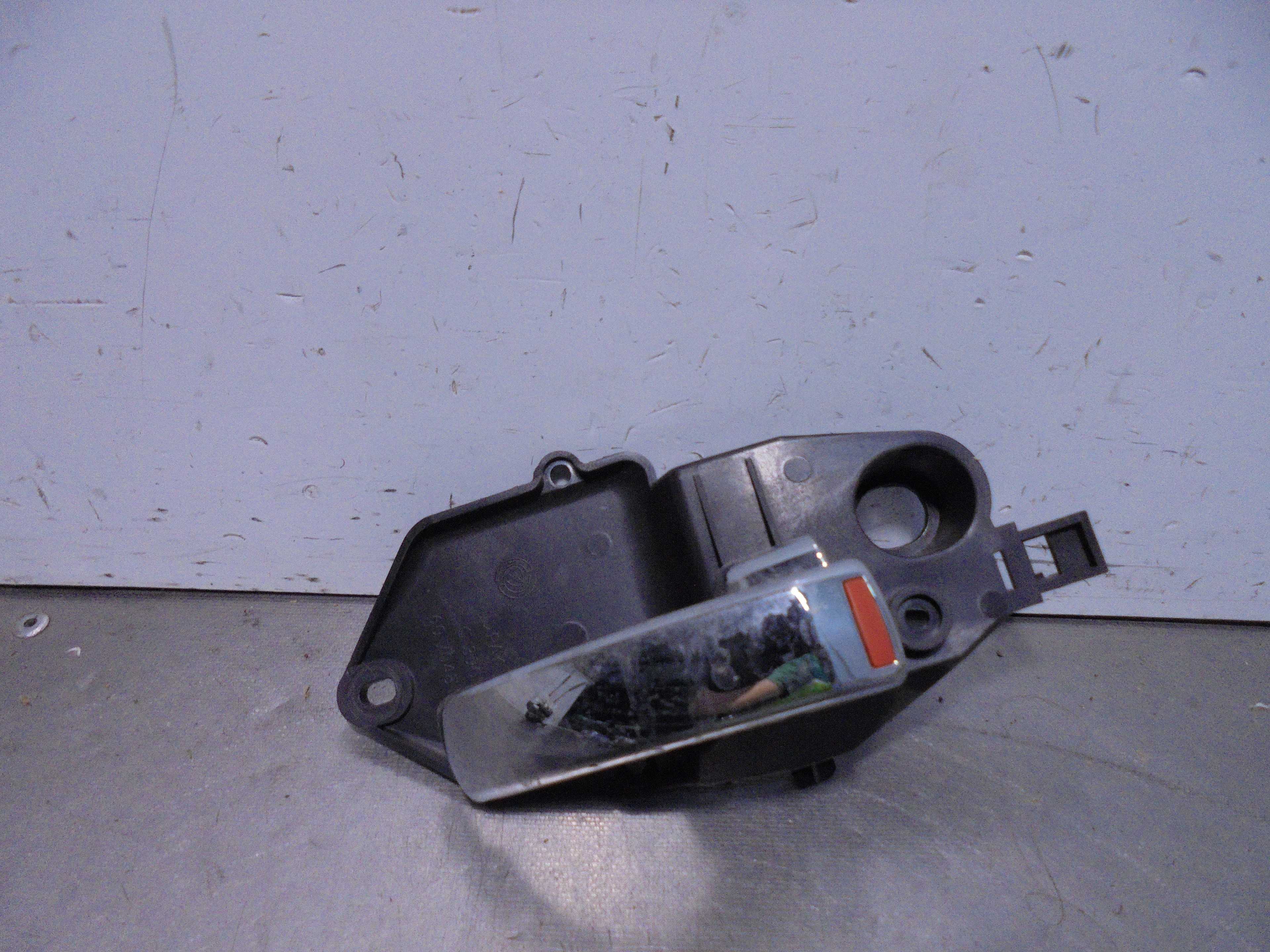Recambio de maneta interior delantera derecha para fiat nuova 500 (150) blackjack referencia OEM IAM 607048DX  