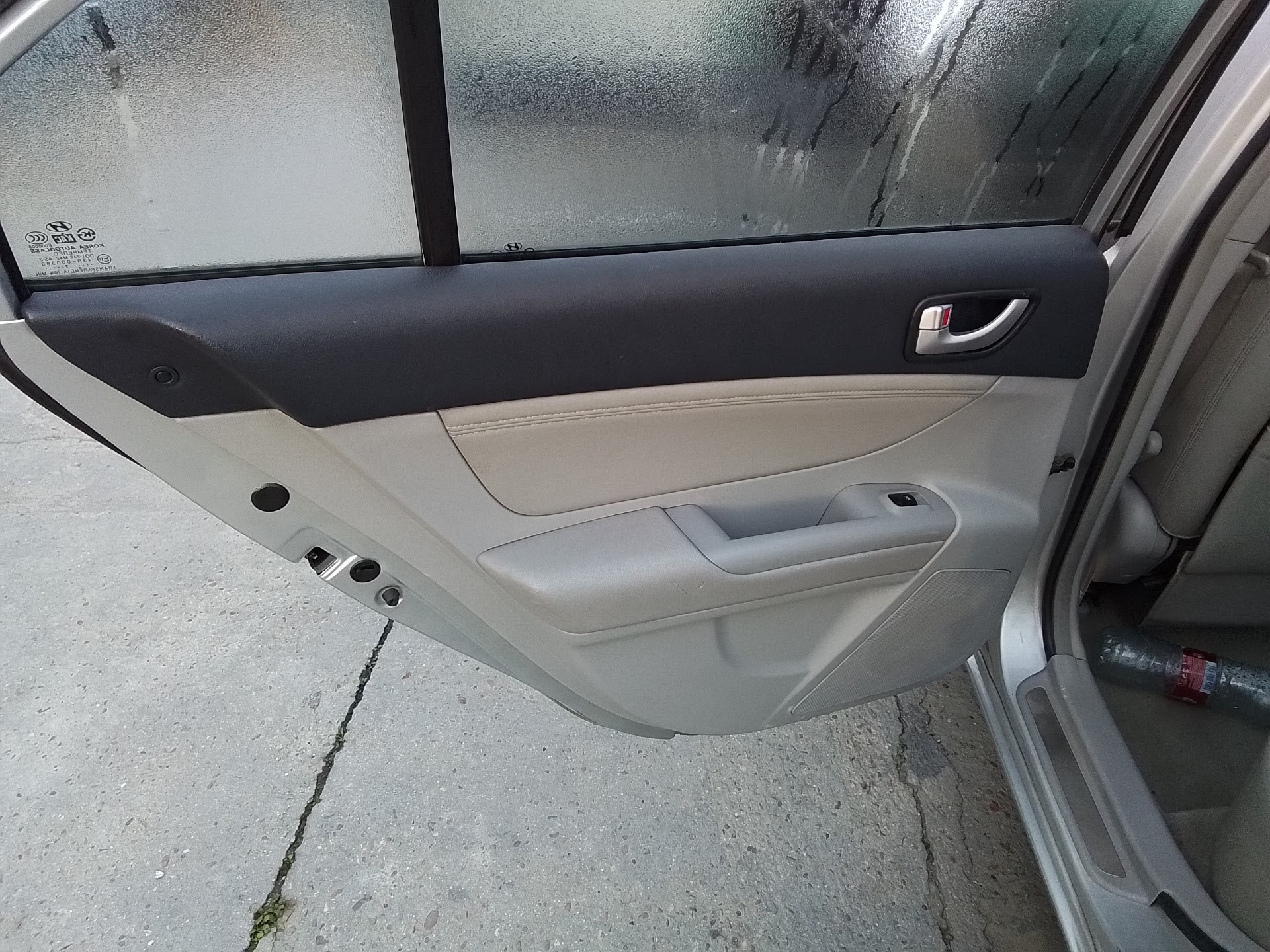 Recambio de guarnecido puerta trasera izquierda para hyundai sonata (nf) 2.0 crdi cat referencia OEM IAM   