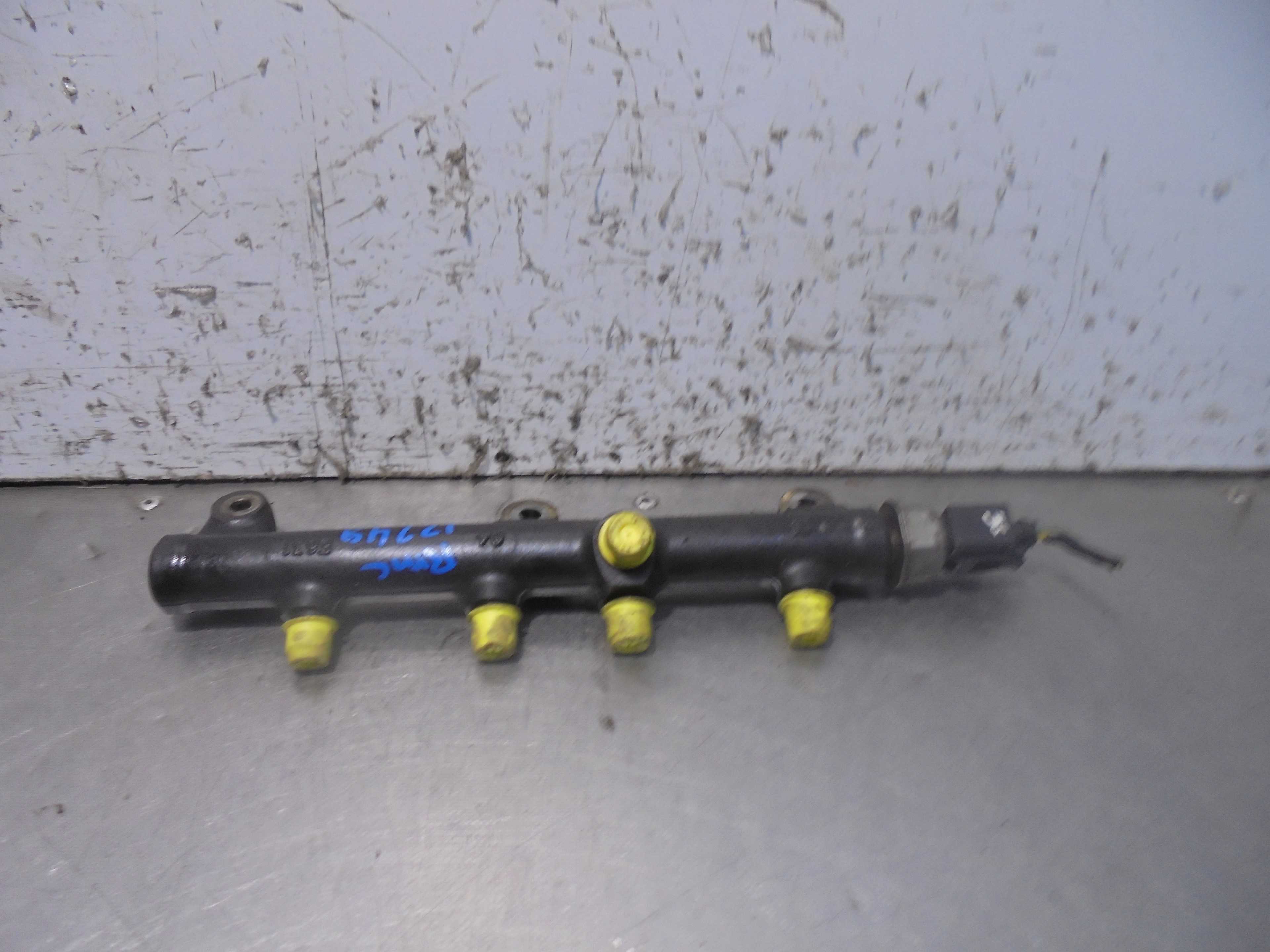 Recambio de rampa inyectora para kia carnival ii 2.9 cdri ex referencia OEM IAM   