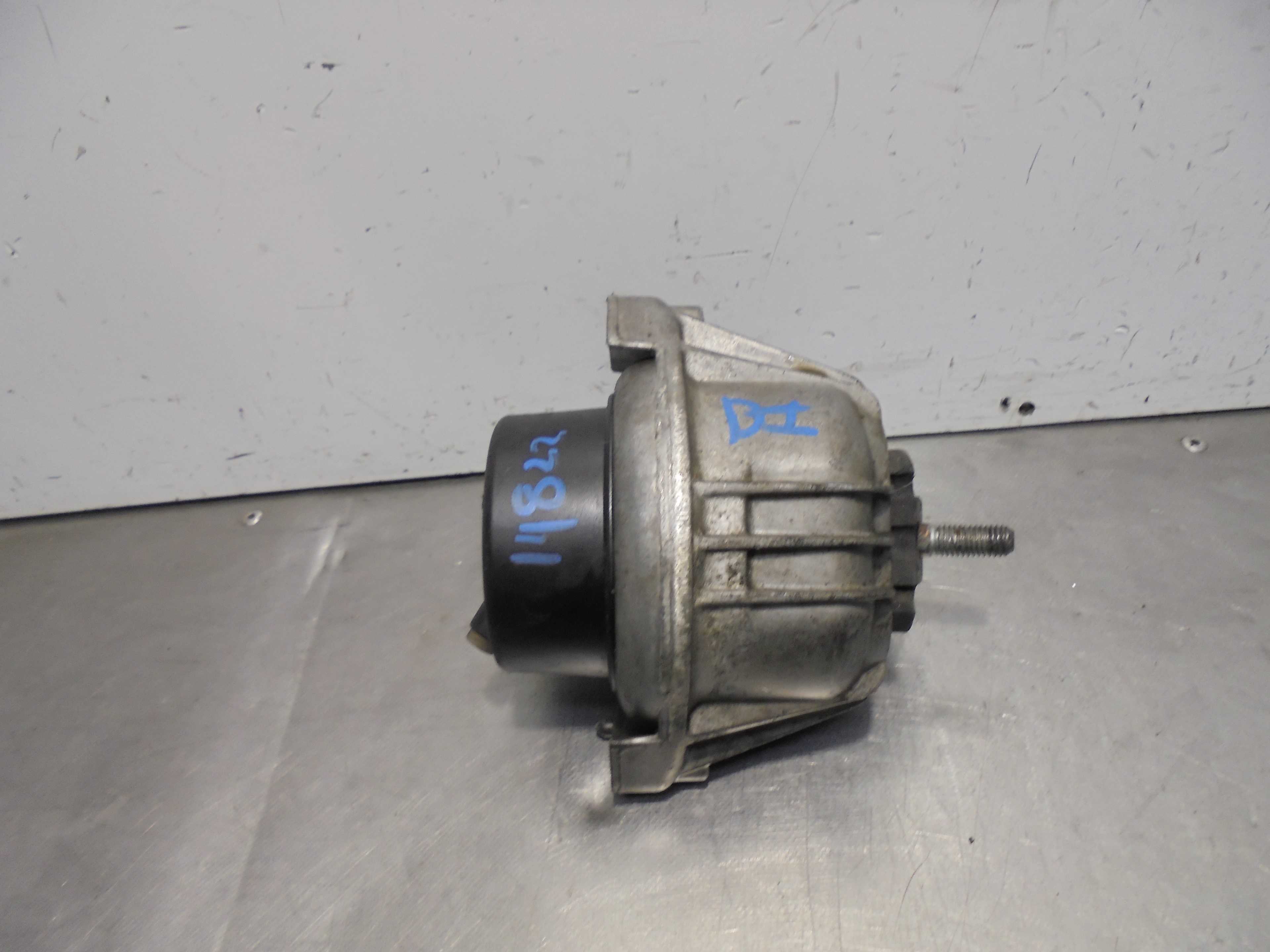 Recambio de soporte motor izquierdo para bmw serie 3 berlina (e90) 320d efficientdynamics edition referencia OEM IAM 13981112  